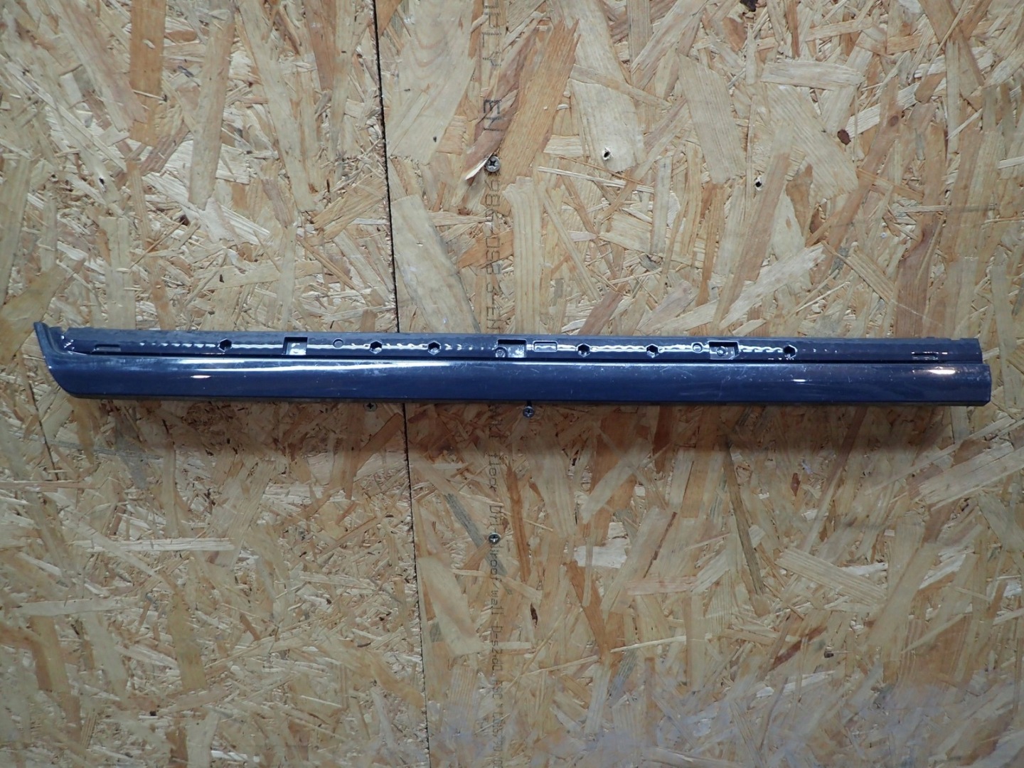 moulding for door right rear. VW PASSAT B7 3AA 2011