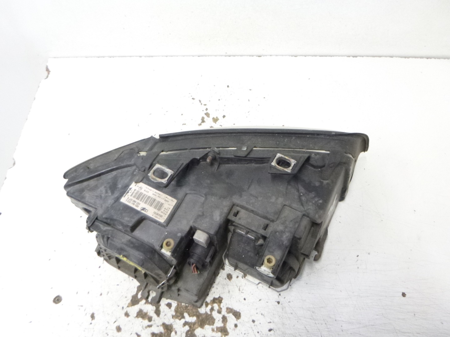 light front left XENON Audi A4 b6 2004r. 8E0 941 003 S VALEO complete