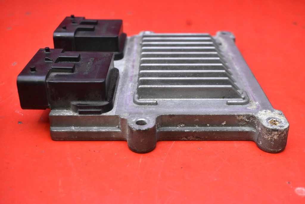 control unit computer of the engine 39110-3C720 HYUNDAI SONATA 5 V NF 3.3 V6 235 KM