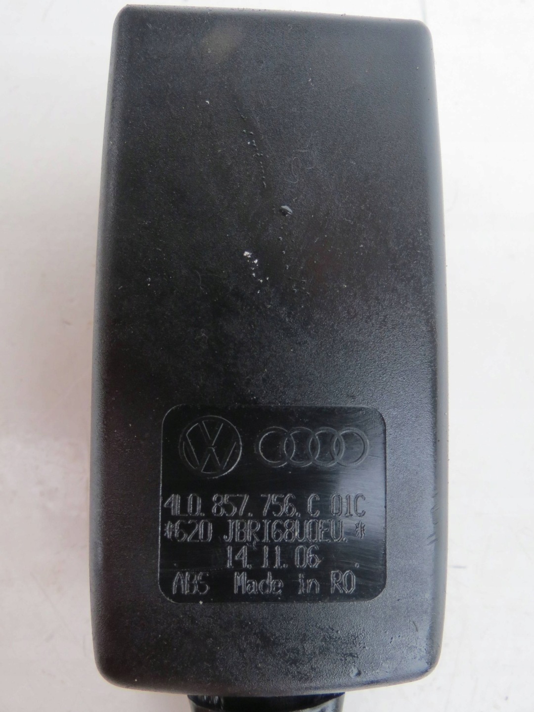 ZAPINKA PASOW front AUDI Q7 3.6 FSI 4L0857756C