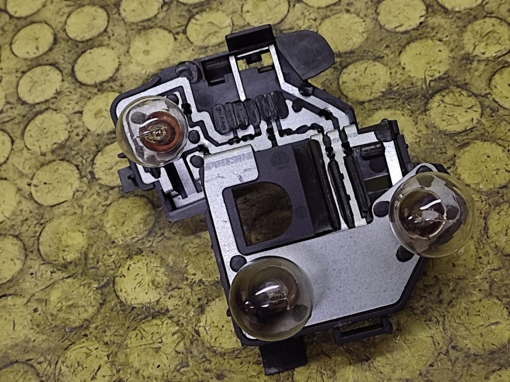 PEUGEOT 206 light right rear part