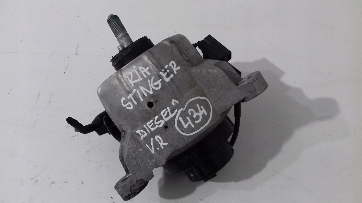 KIA STINGER engine mount Z with the sensor right