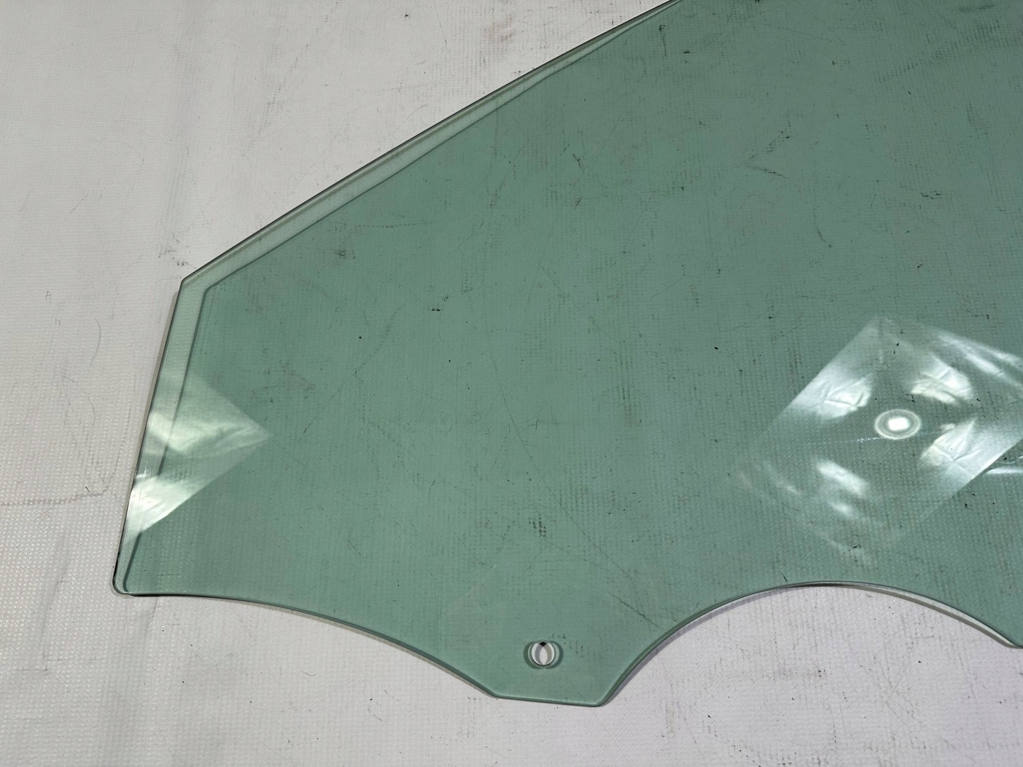 windscreen front left door driver´s Ford Explorer 2020+