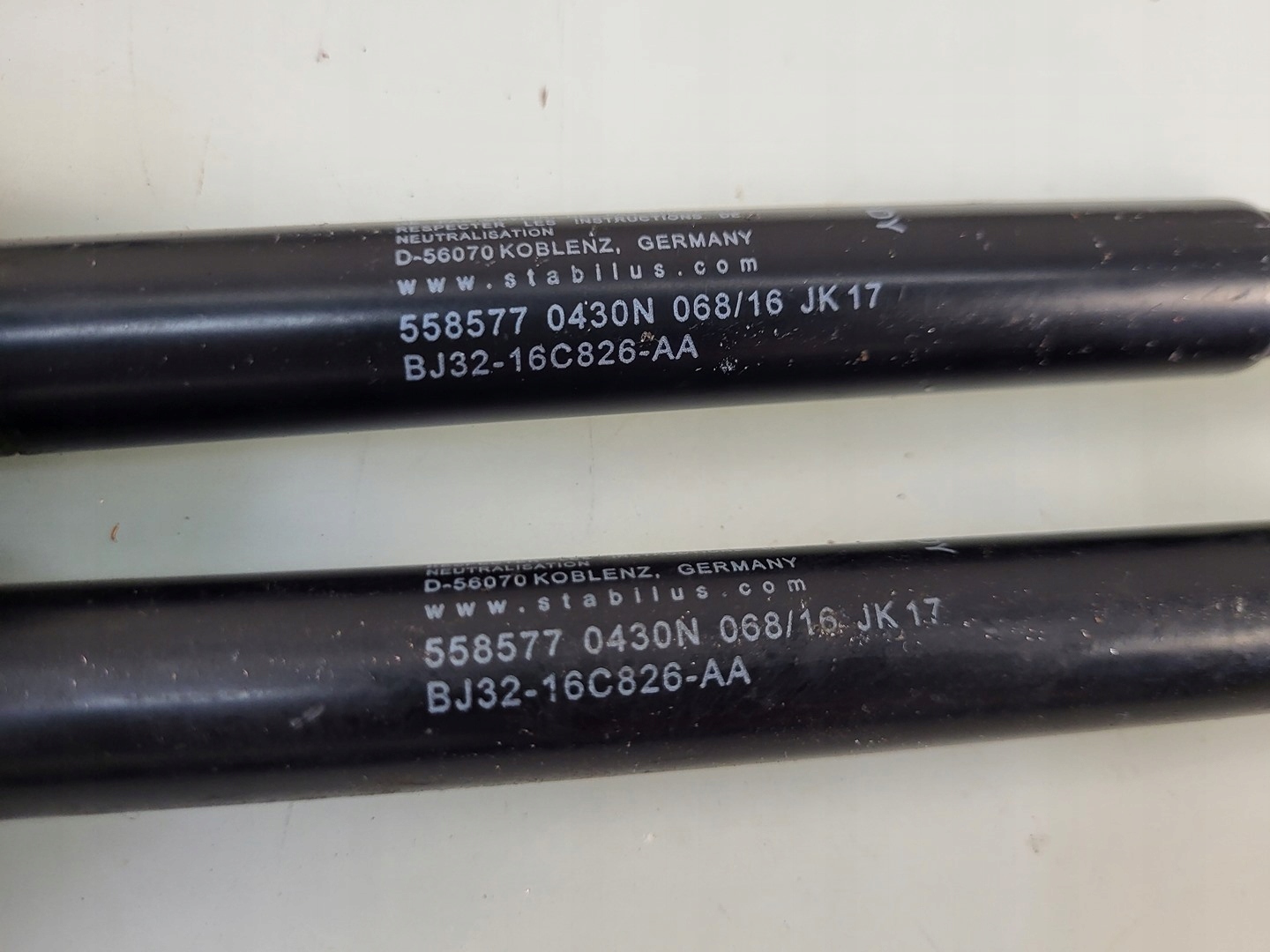 bonnet hinges silowniki hinge 1BC LRC943 Range Rover EVOQUE L538 LIFT