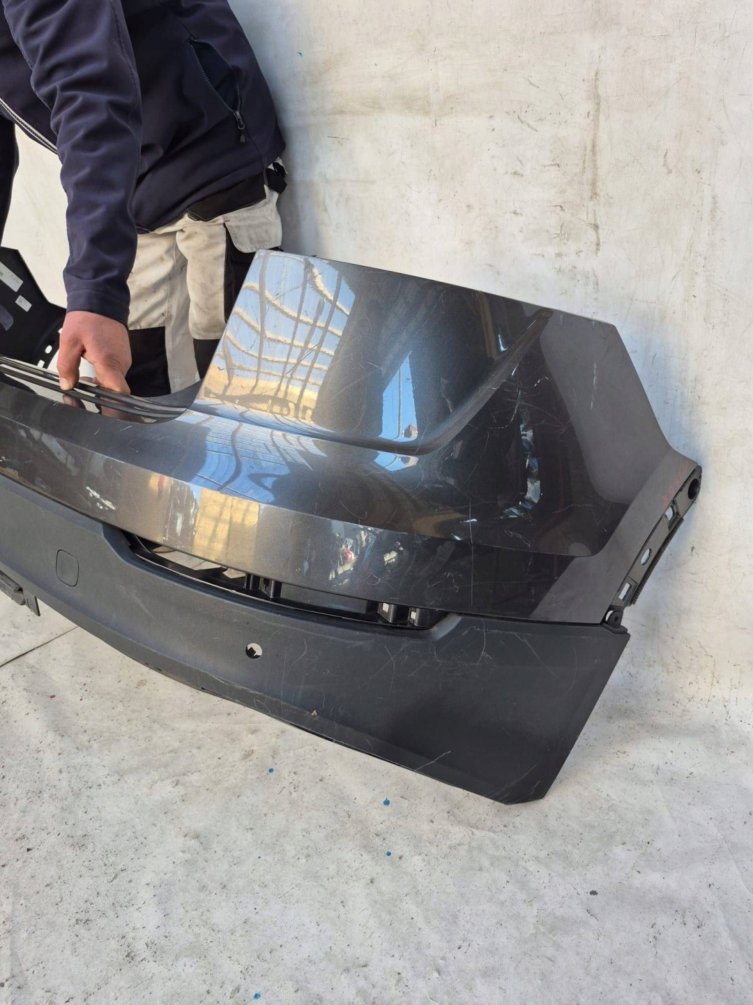 AUDI Q8 18-> bumper rear part rear PDC