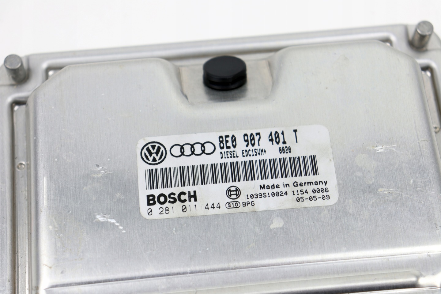 VW AUDI SKODA module control unit of the engine 8E0907401T 2.5 TDI