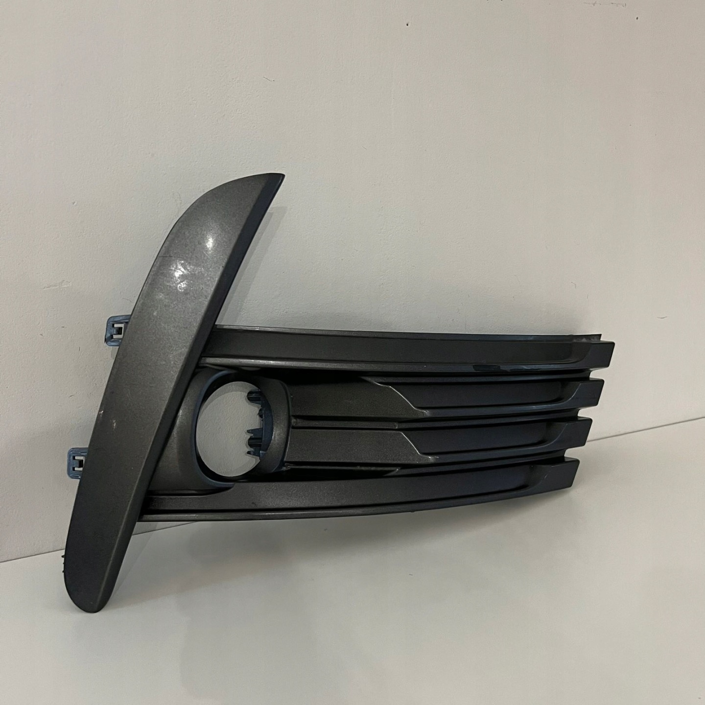 TOYOTA COROLLA XI LIFT 2016-2019 grid right front 81481-02630
