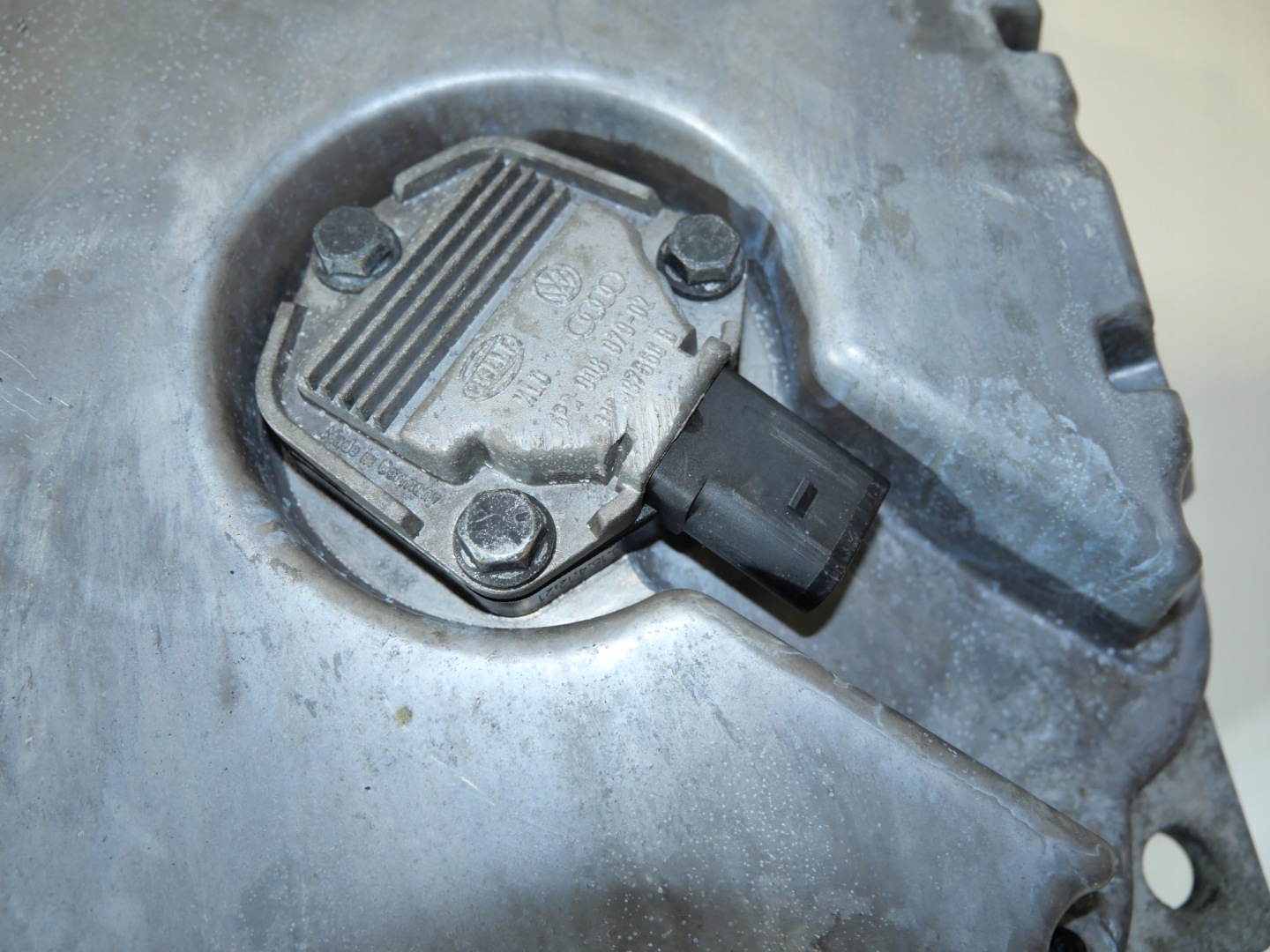 MISKA olaj OLEJOWA AUDI TDI 059103603M