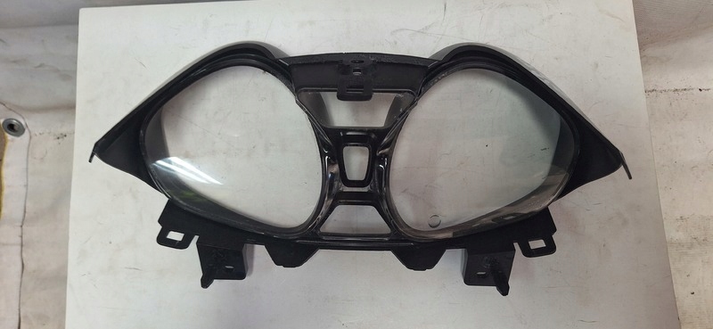 Fenster des Kombiinstruments FORD FIESTA VP8A6F10894AA