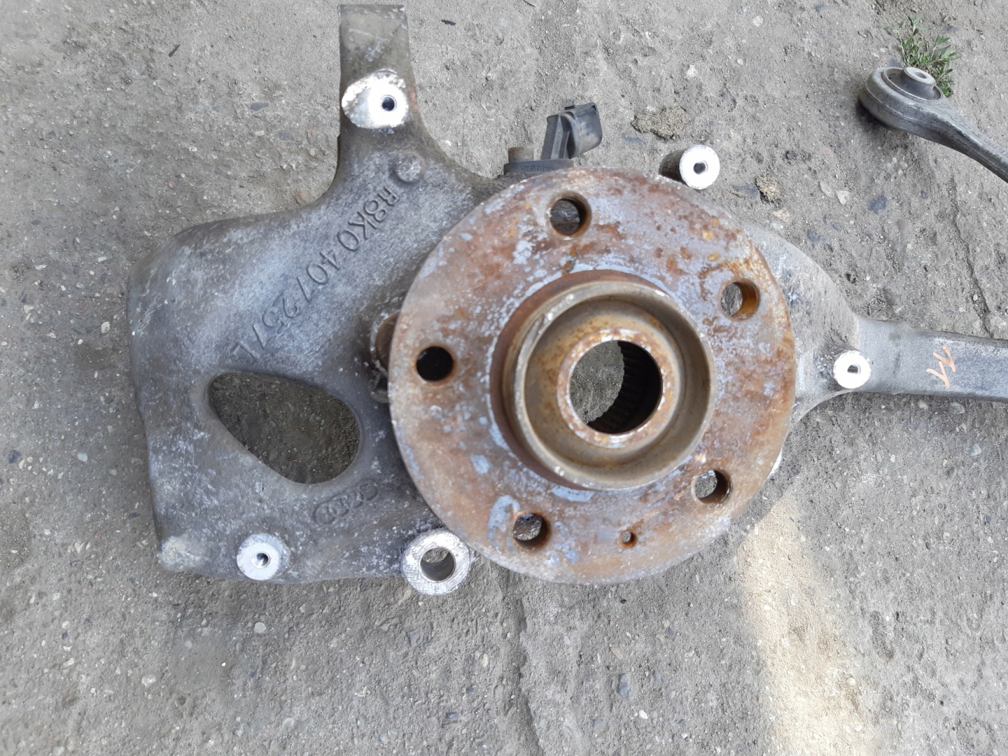 AUDI A4 B8 A5 8T swing left left front 8K0407257L #11