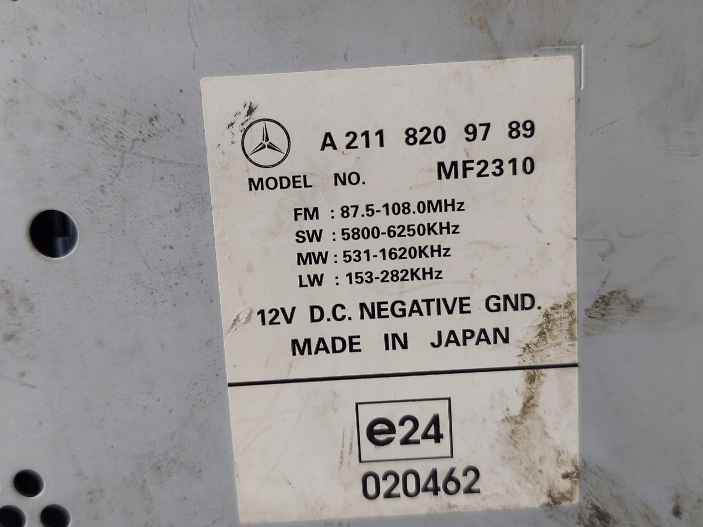 RADIO EKRAN MERCEDES W211 E KLASA MF2310