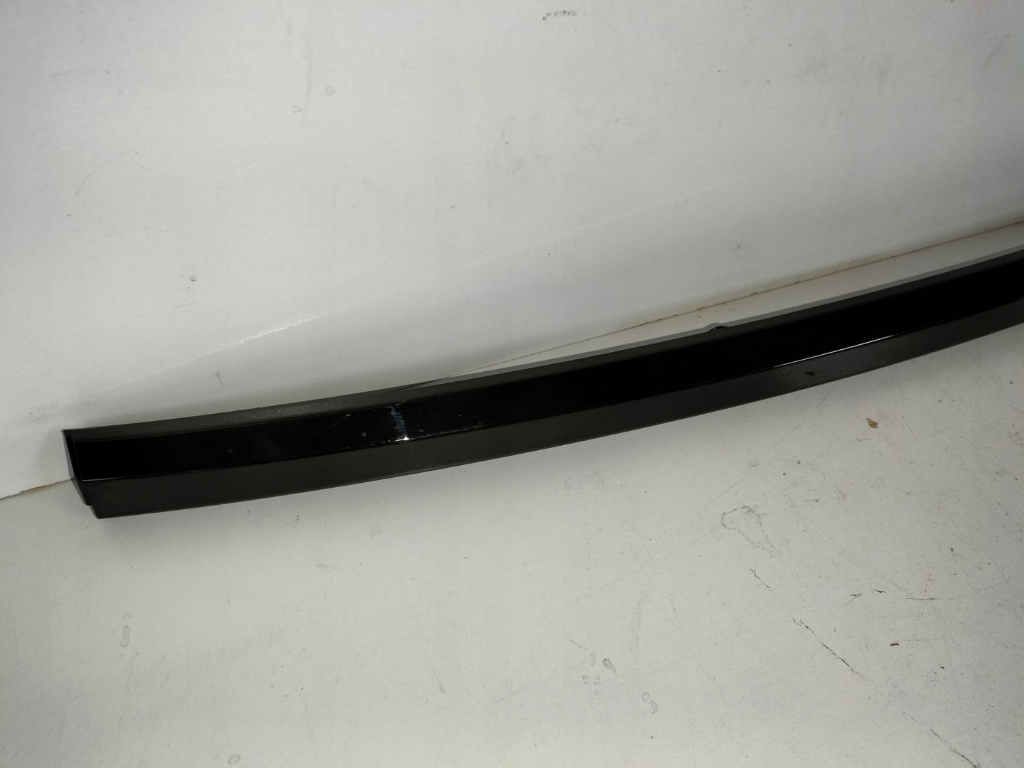 moulding cap bonnet rear part KIA SPORTAGE 5 V 21