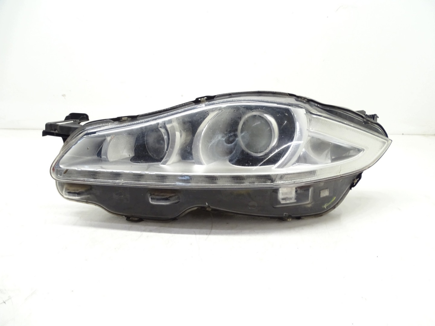 light left front front WERSJA ANGIELSKA JAGUAR XJ X351