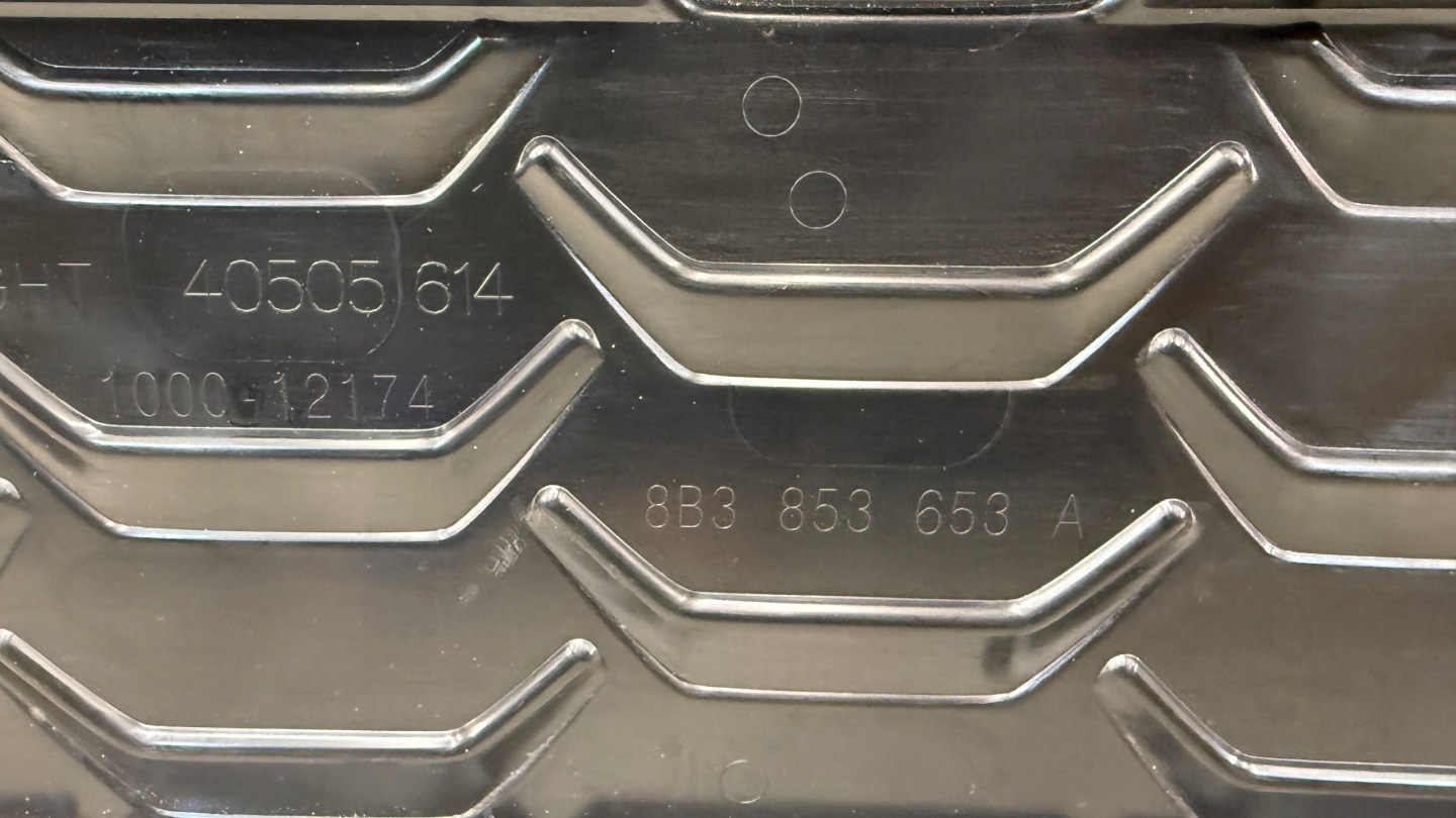 AUDI A5 B10 2024+ 8B3 maska 8B3853653A K146/35NIK
