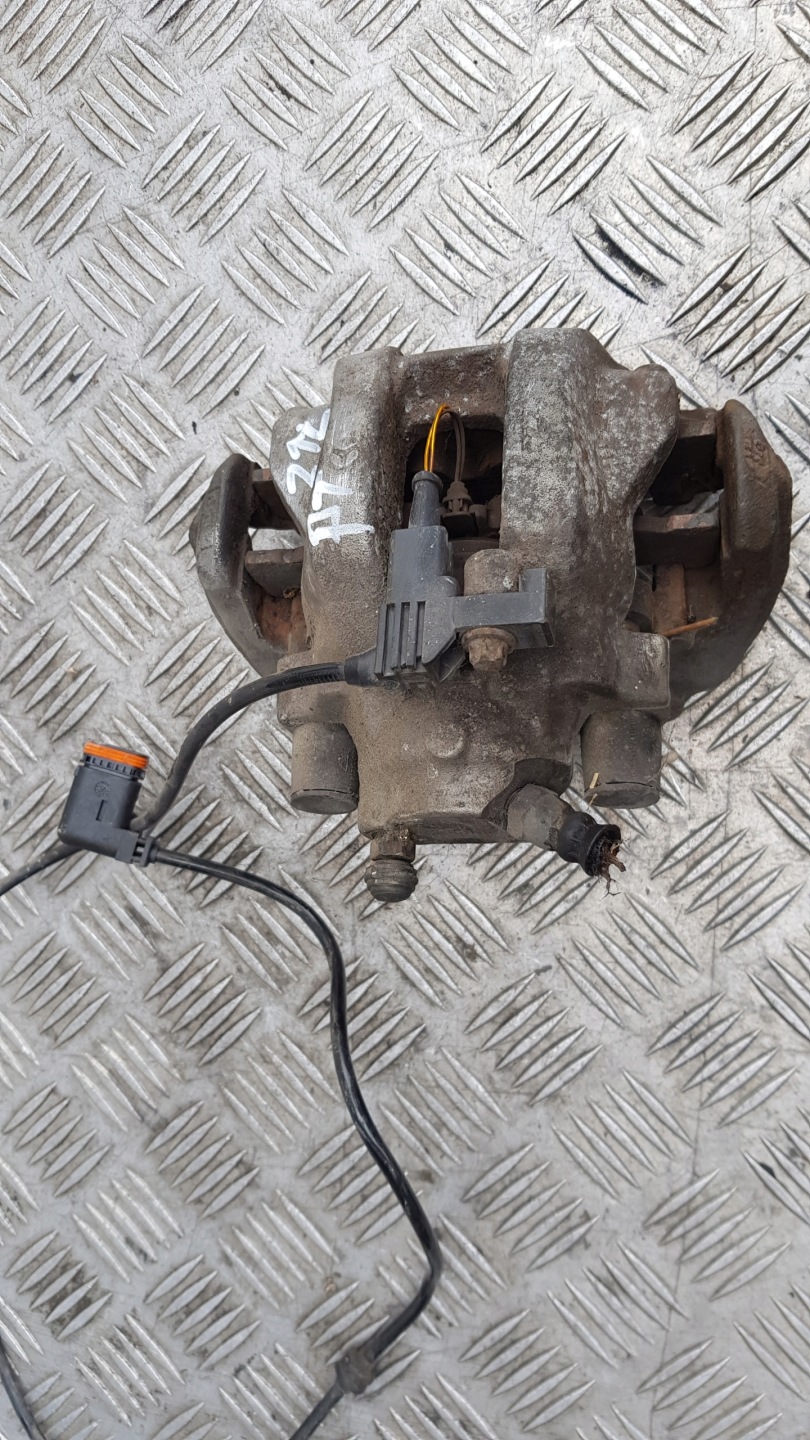 MERCEDES W212 Bremssattel Bremse Sattel Brems- links oder rechts heck