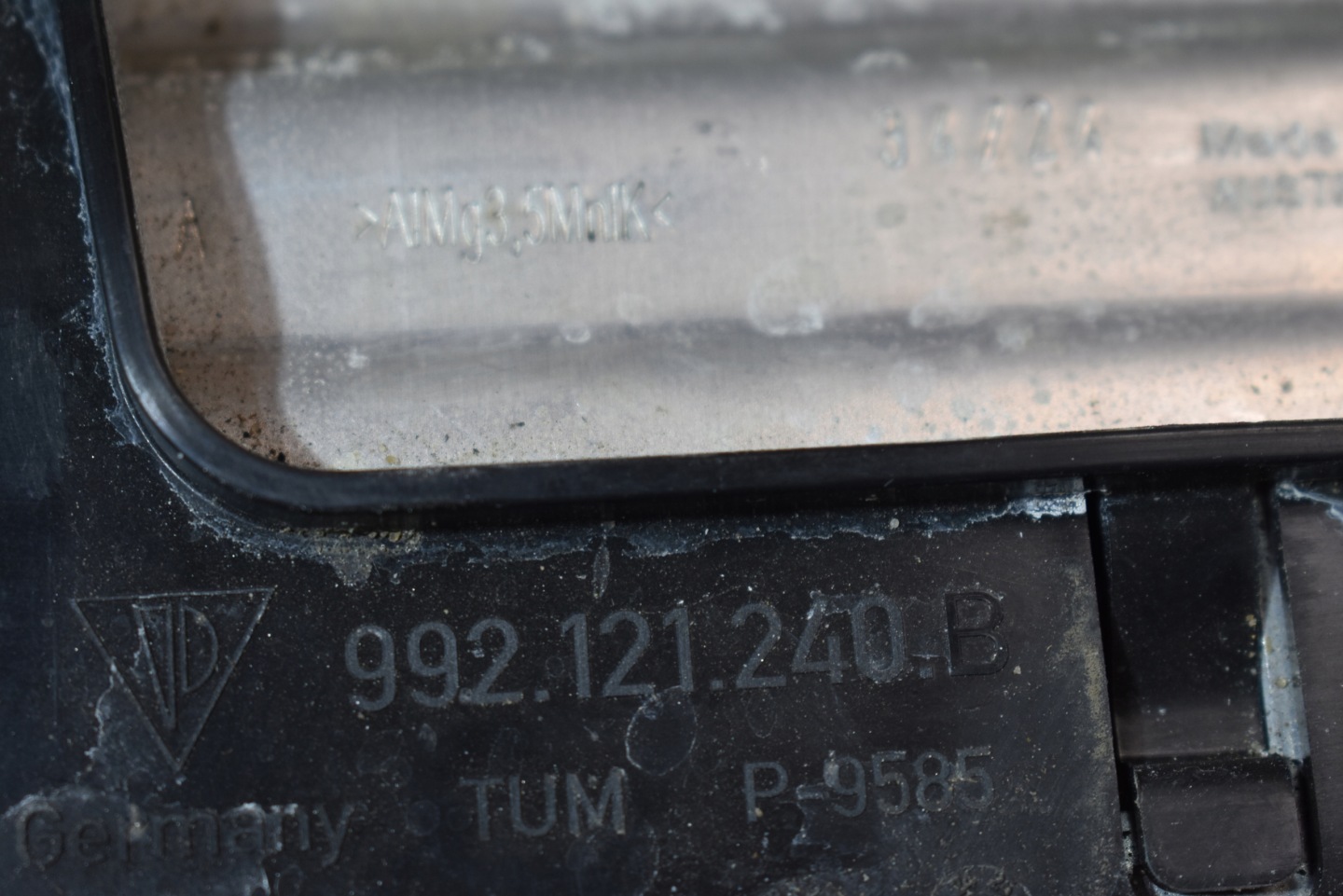 IDEALNA Blende Abdeckung Halter PRZEWODOW PORSCHE 992 1
