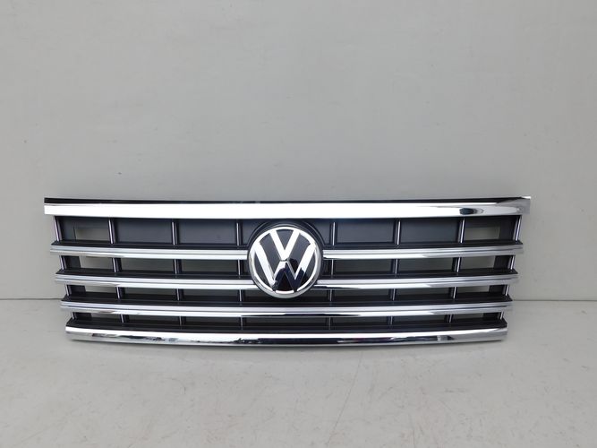 VW TOUAREG III 760 18- Grille