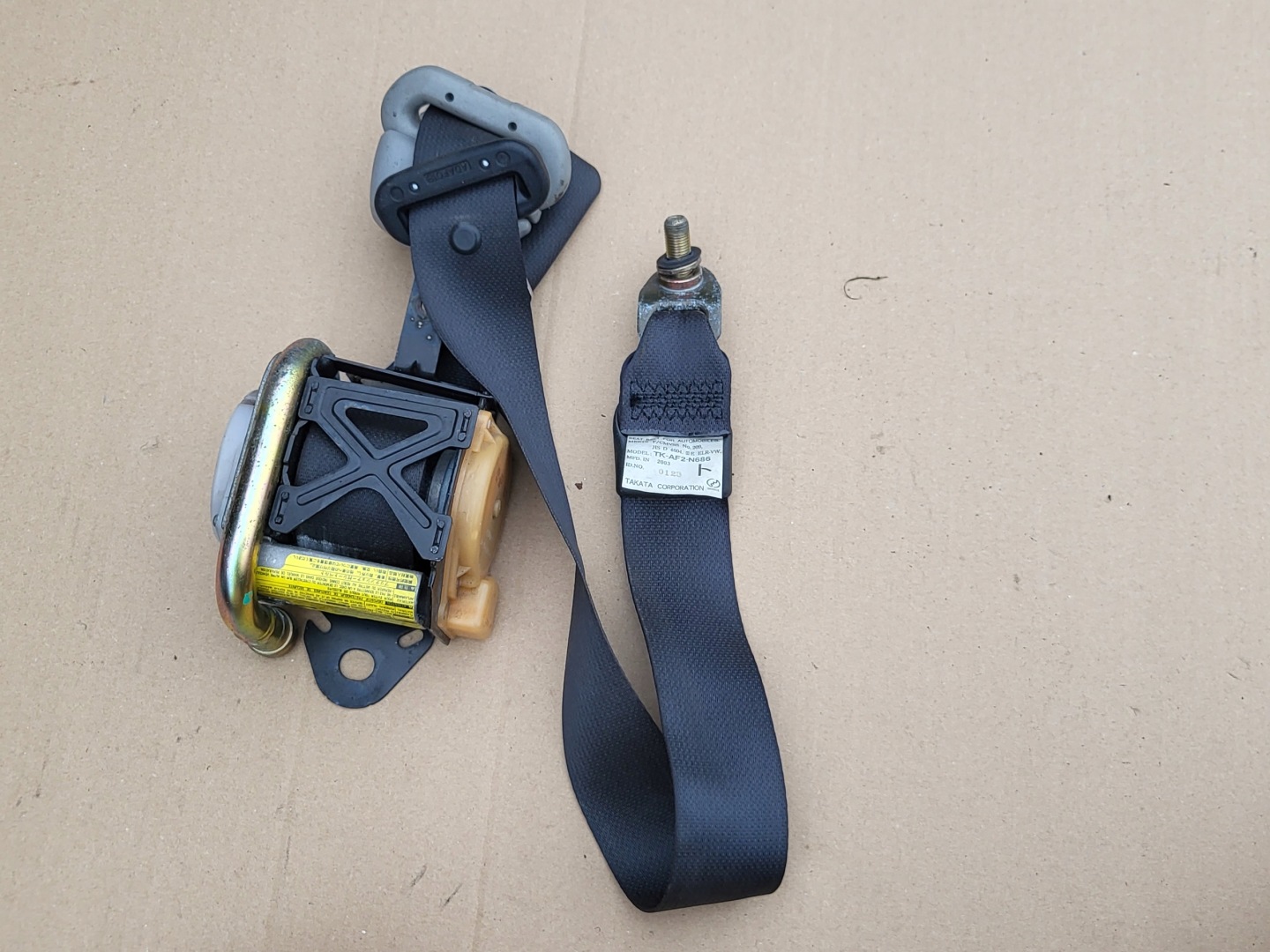 tension belt safety left front driver´s MITSUBISHI TK-AF2-N686