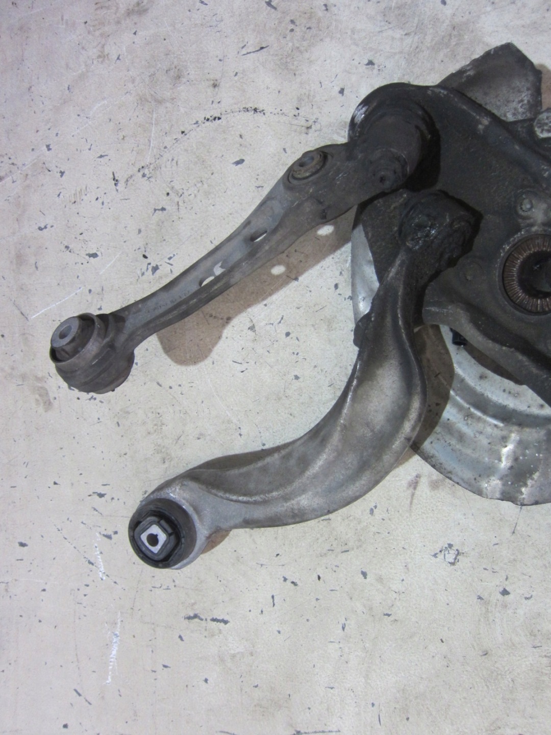 BMW F10 528X 4X4 swing shock absorber left XDRIVE