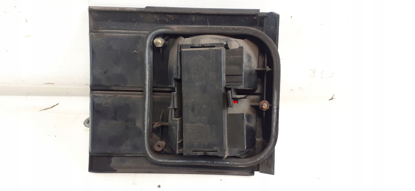light bonnet right rear part Volkswagen Passat B3 kombi