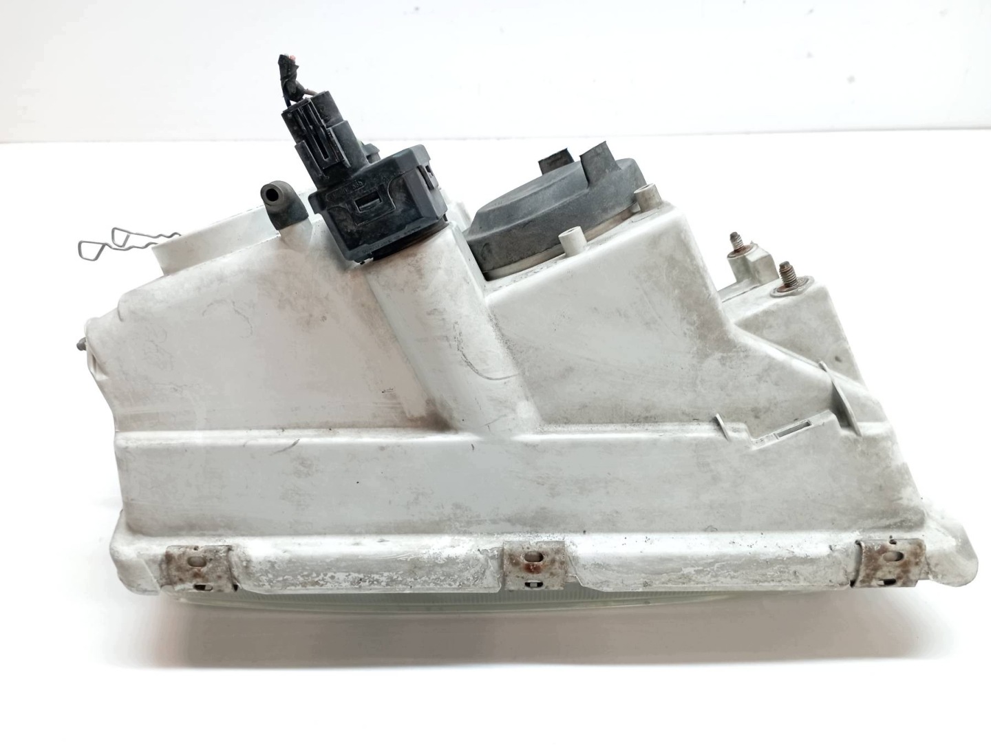 light front left EU LIFT 1AG247002 30899878 Volvo V40 and (1995-2004)