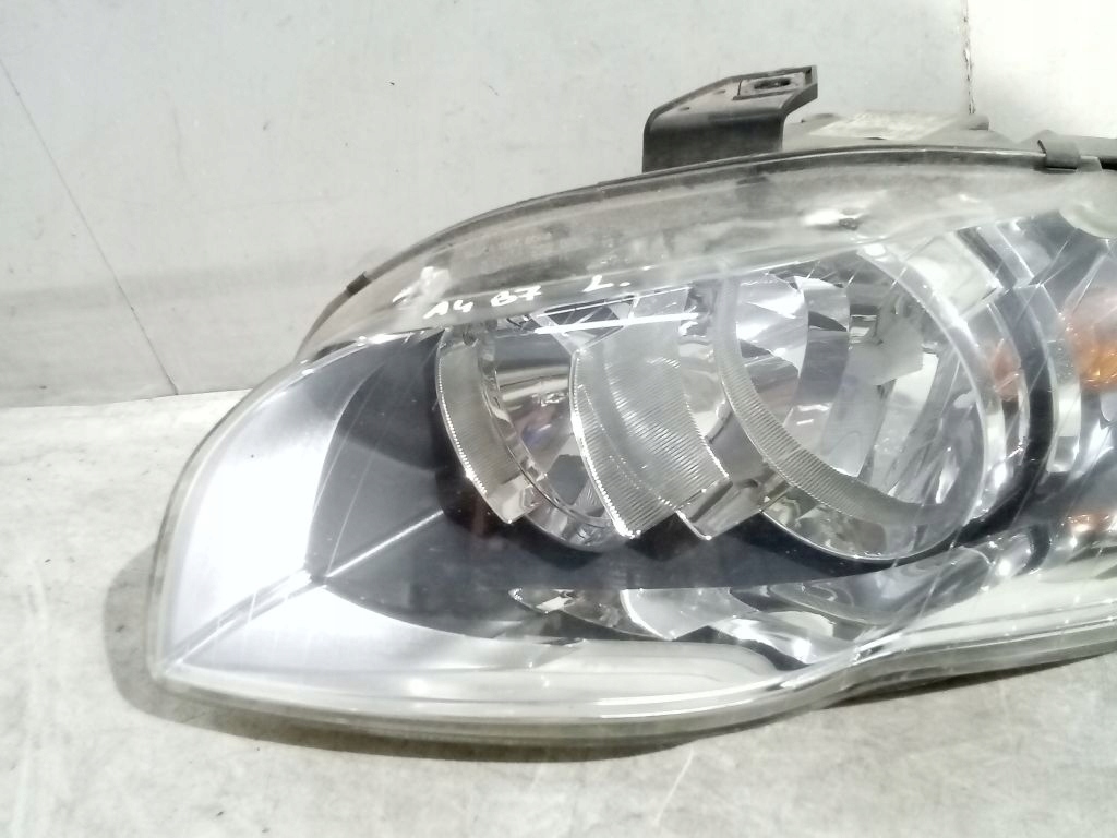 Audi A4 B7 light left front front 8E0941003AJ