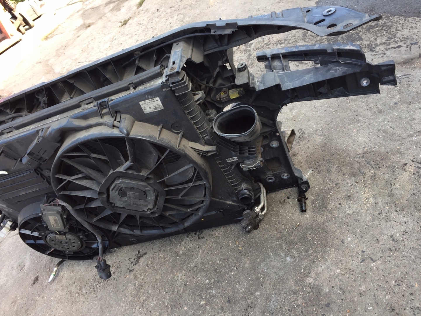 AUDI Q7 4L 3.0 TDI support panel for radiators pillar KOMPLET