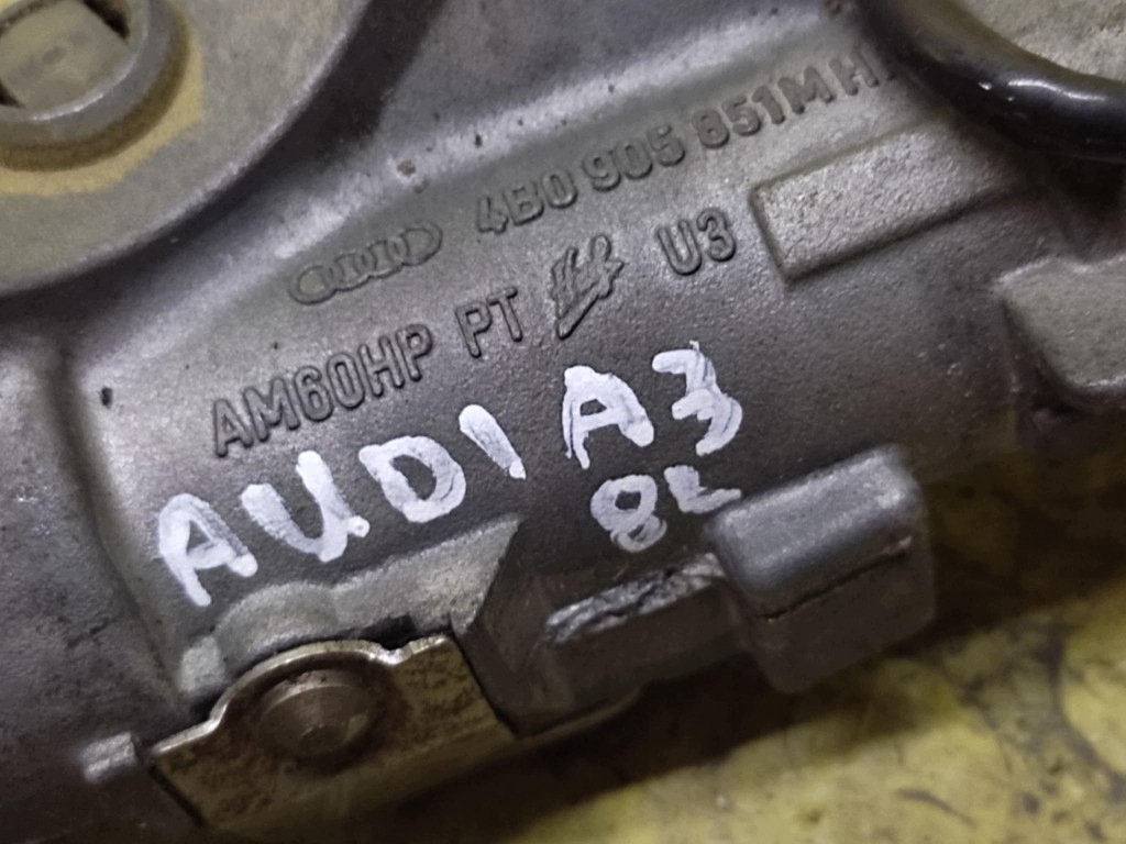 AUDI A3 8L allumage clé 4B0905851