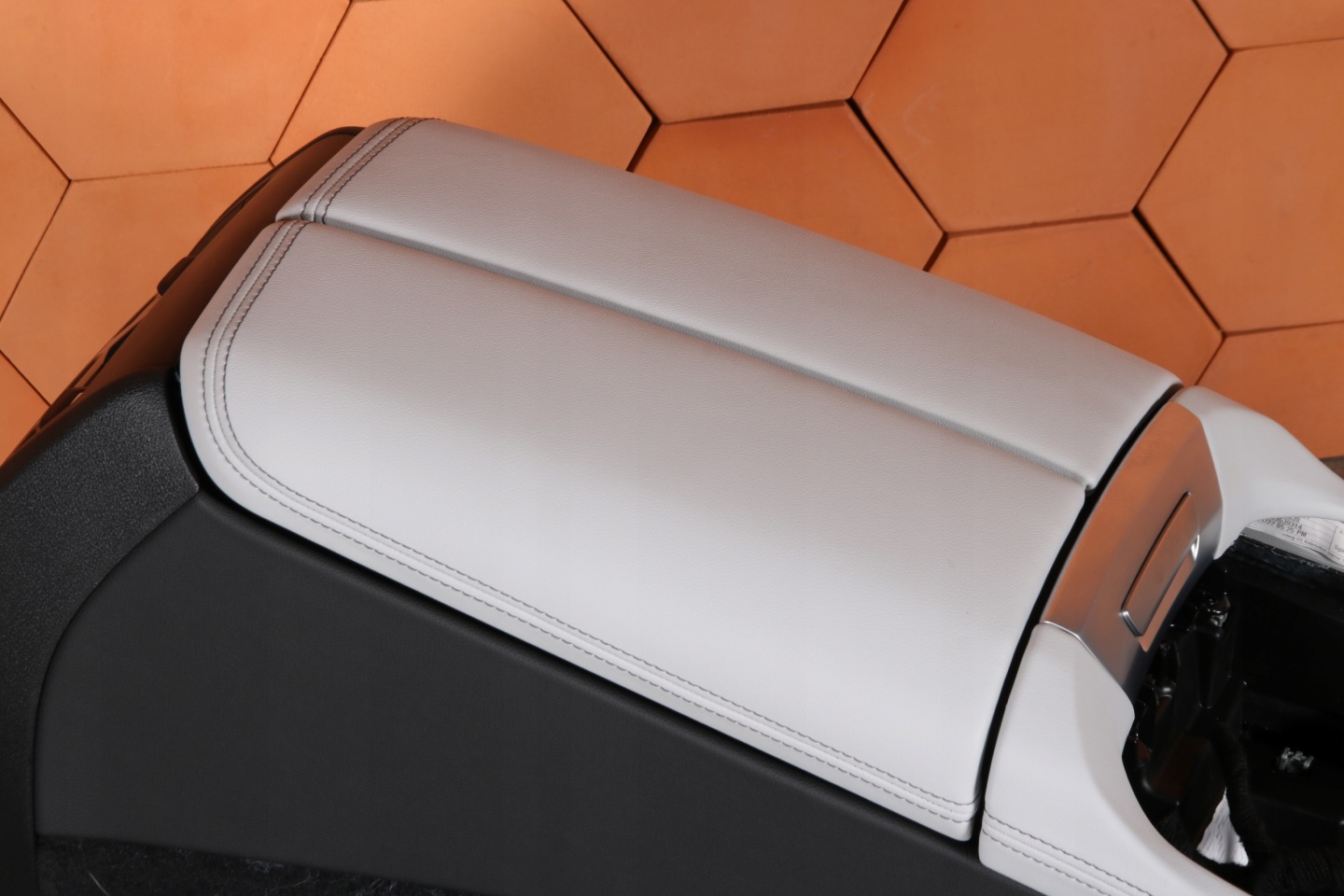 BMW X5 G05 TUNEL central console armrest leather SILVERSTONE