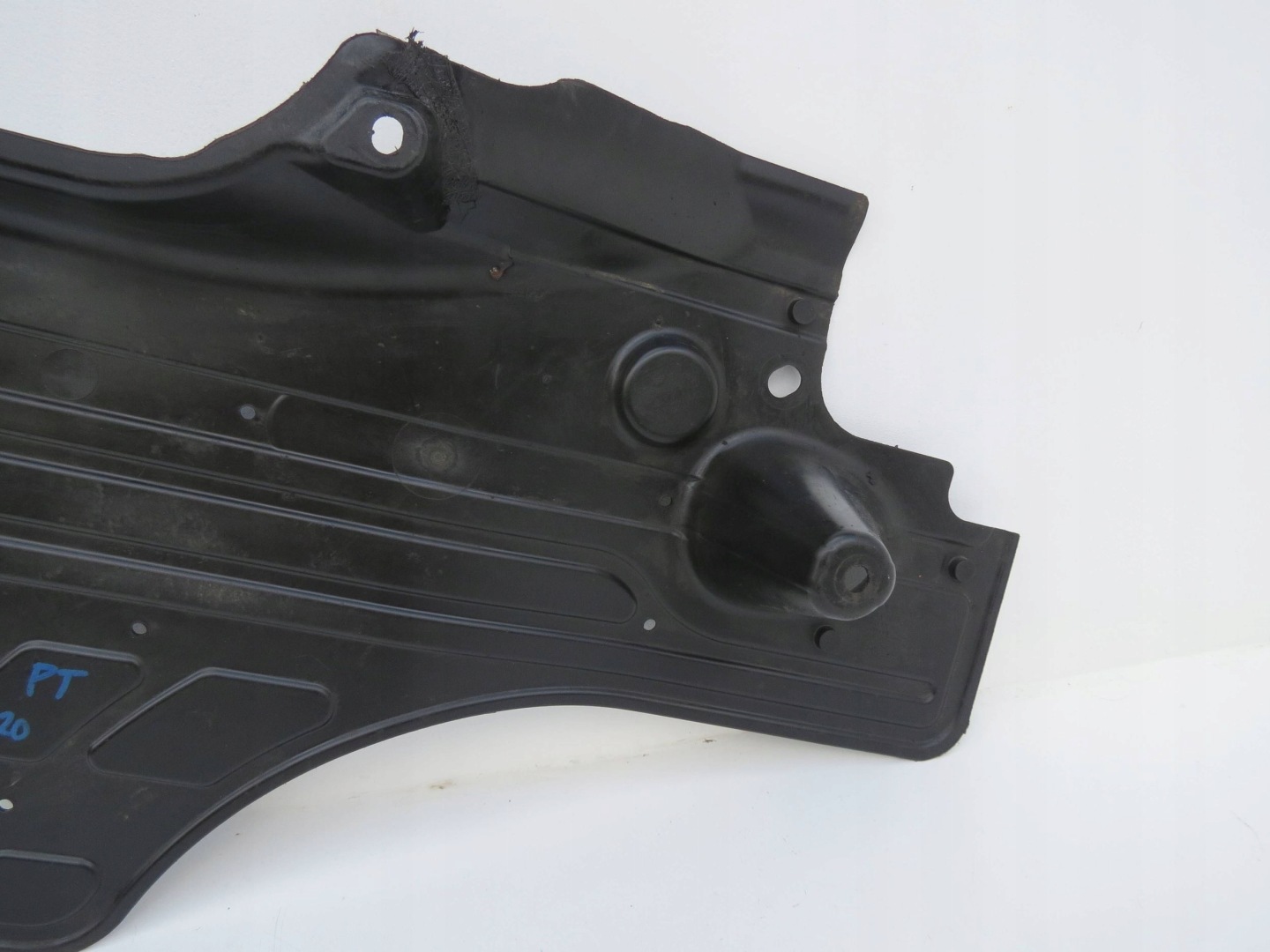 Volvo XC60 2012 cover rear chassis