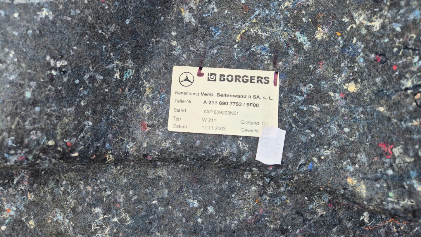 cover upholstery boot left Mercedes E W211 2116907753 original!!