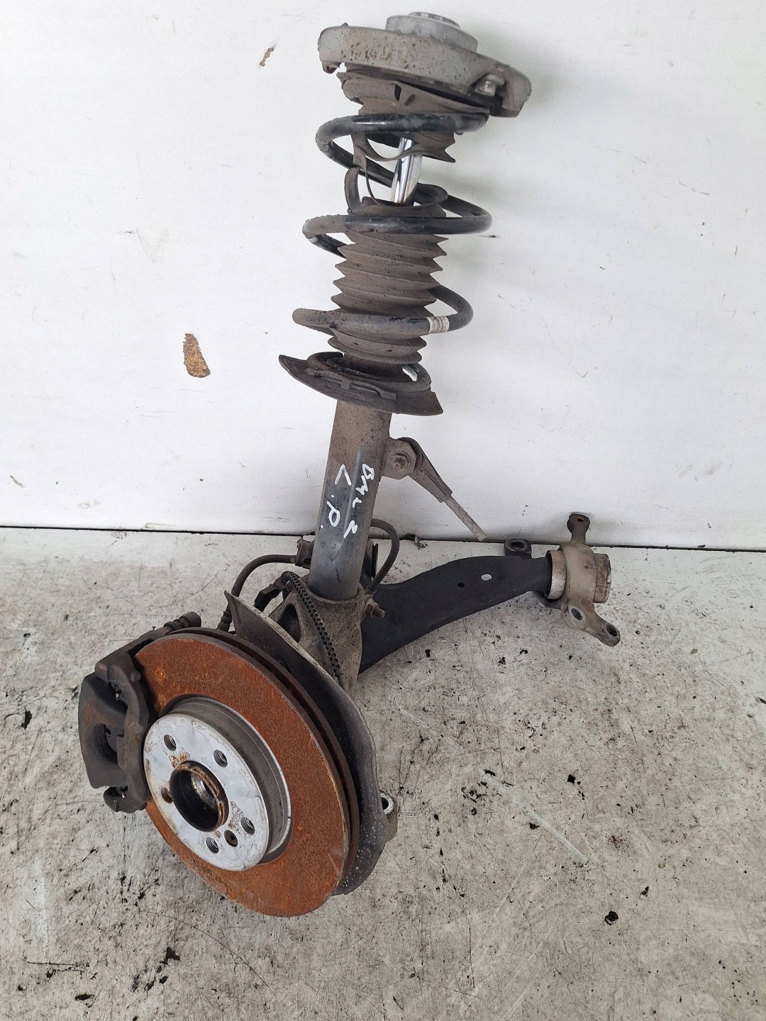BMW 2 F45 F46 14-18 MACPHERSON swing left 1.5D AUTOMAT