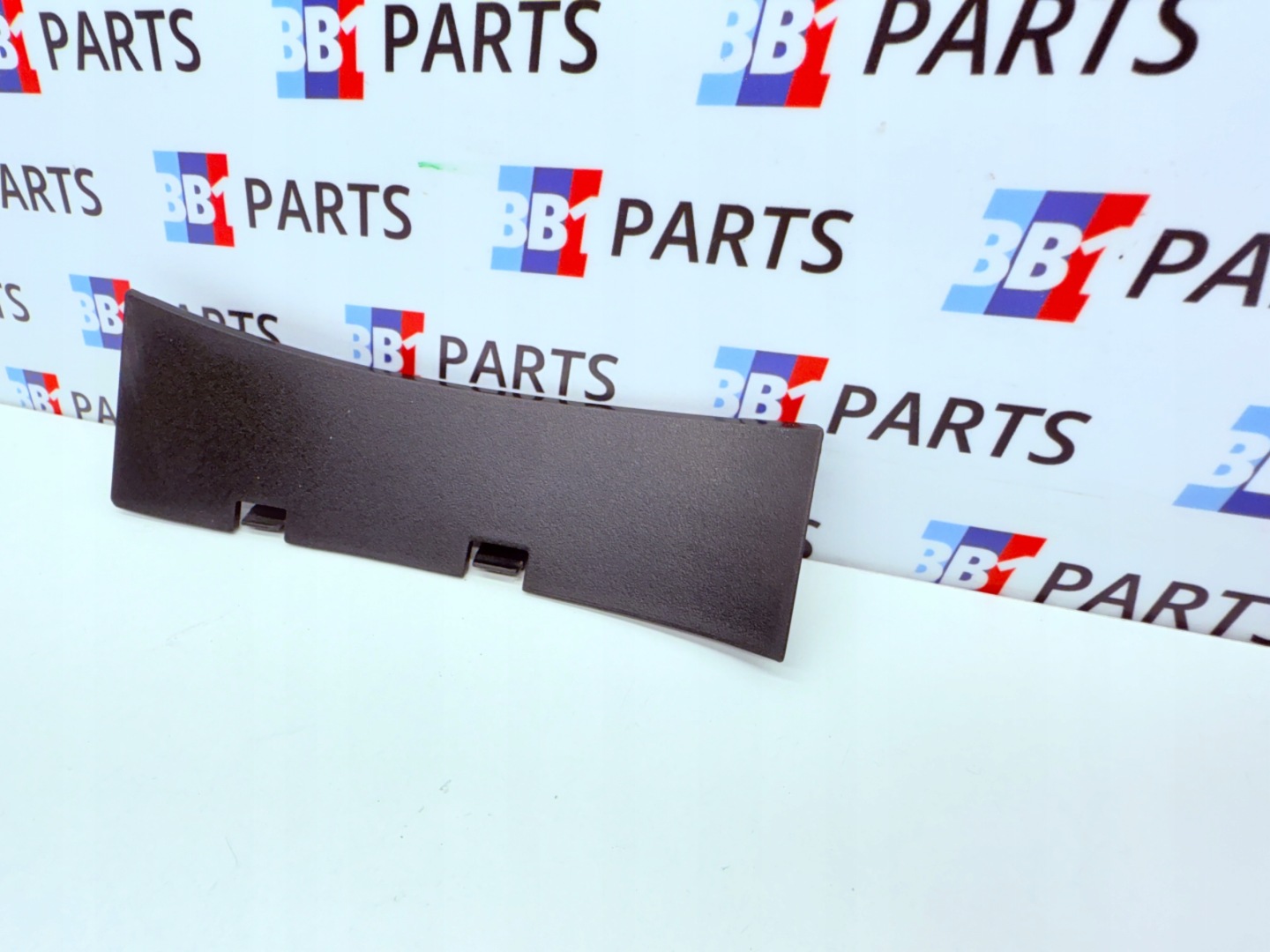 BMW F31 KOMBI cover moulding boot left 7313045