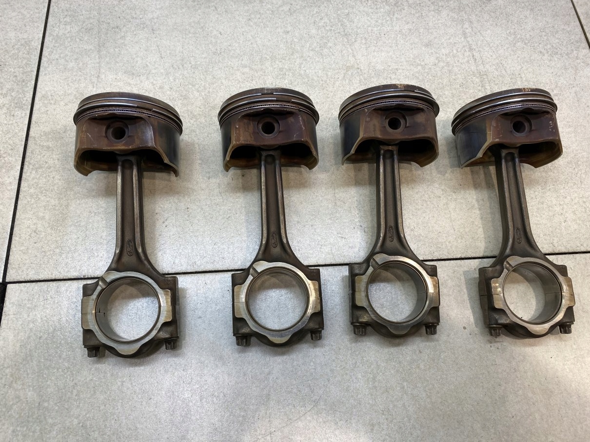piston connecting rod FOCUS MK1 2.0 16V 84L58
