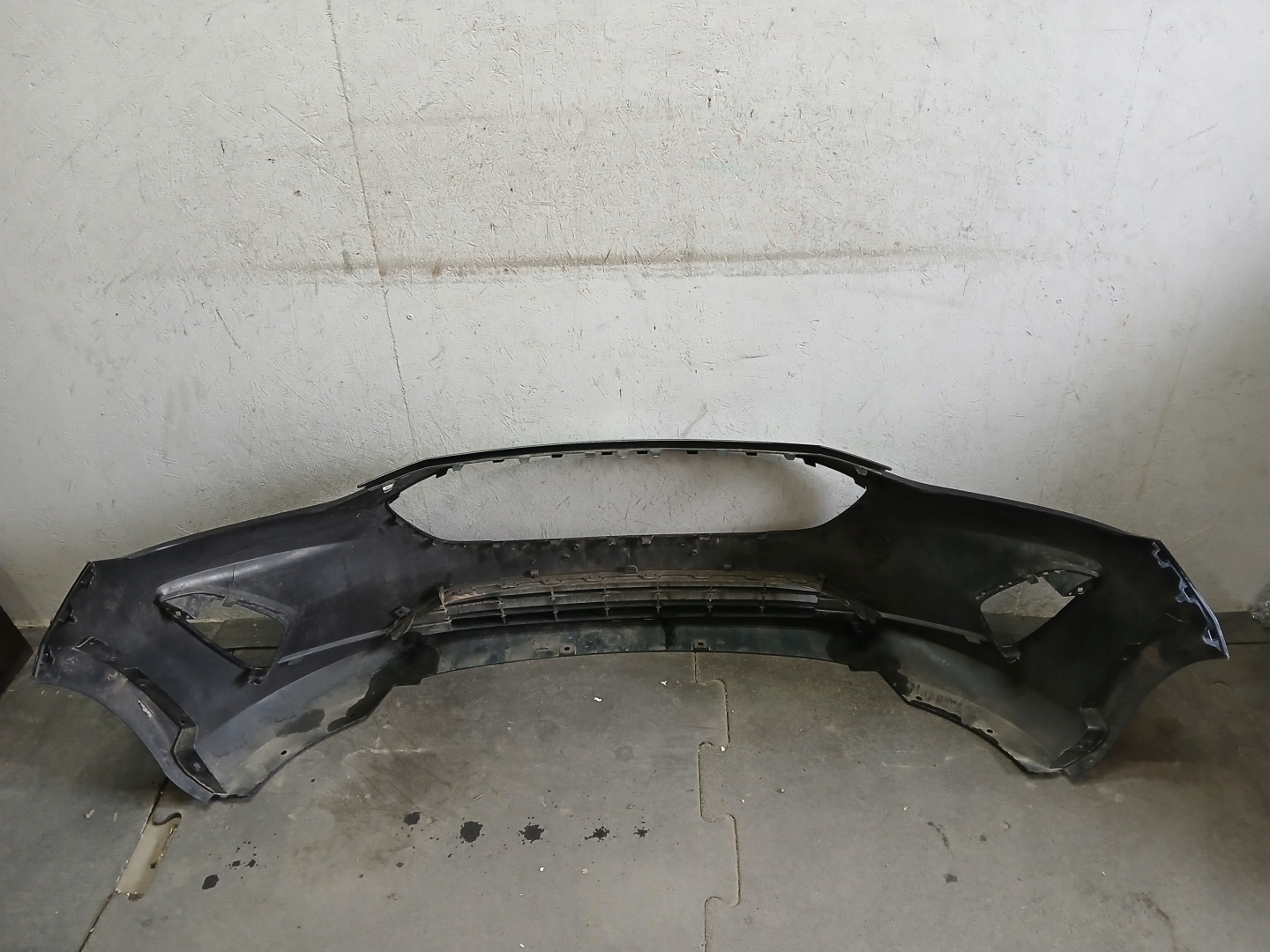 nárazník předek FORD FIESTA MK8