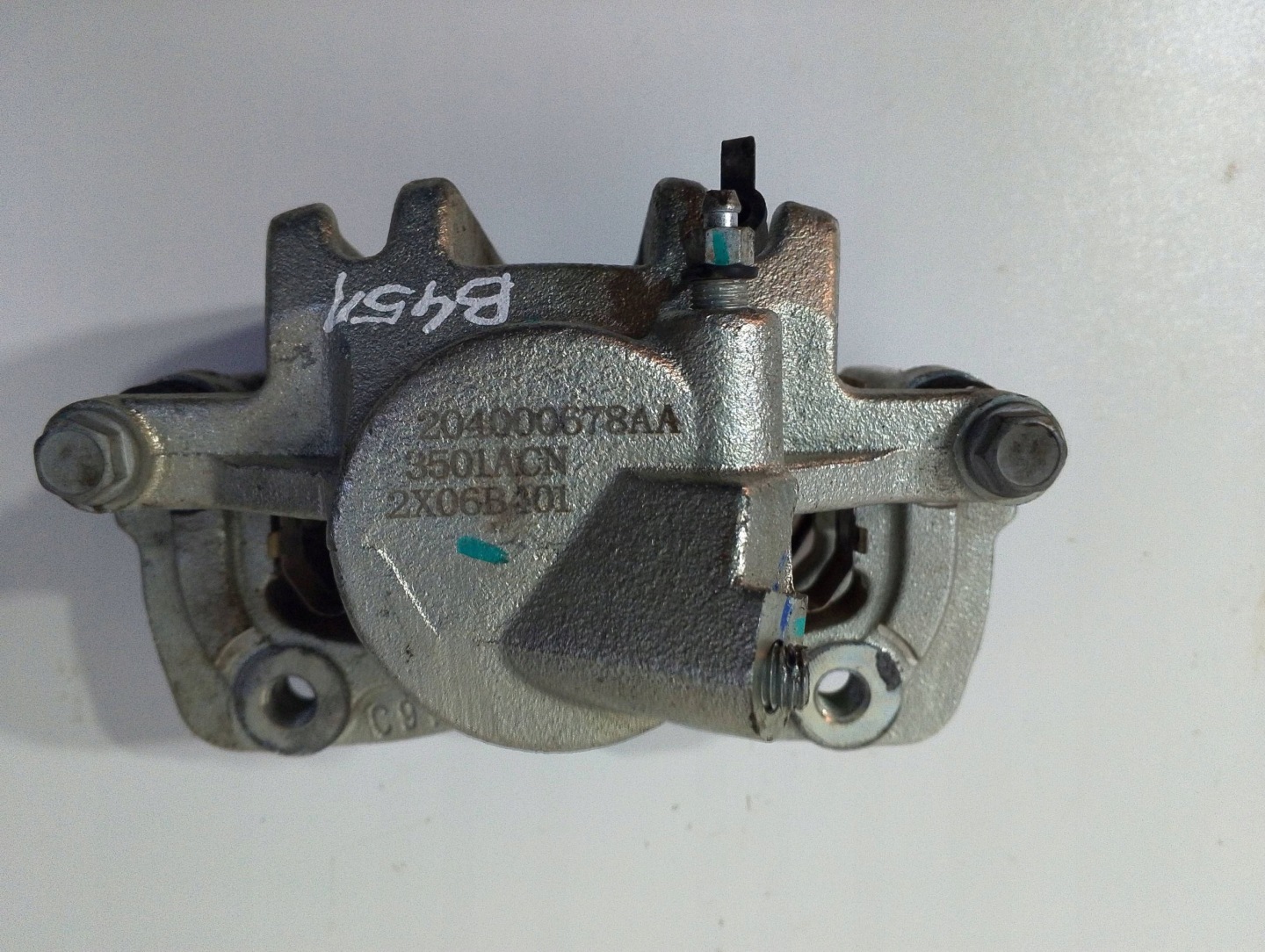 CHERY TIGGO 7 caliper front front JARZMO right 204000678AA (B451)