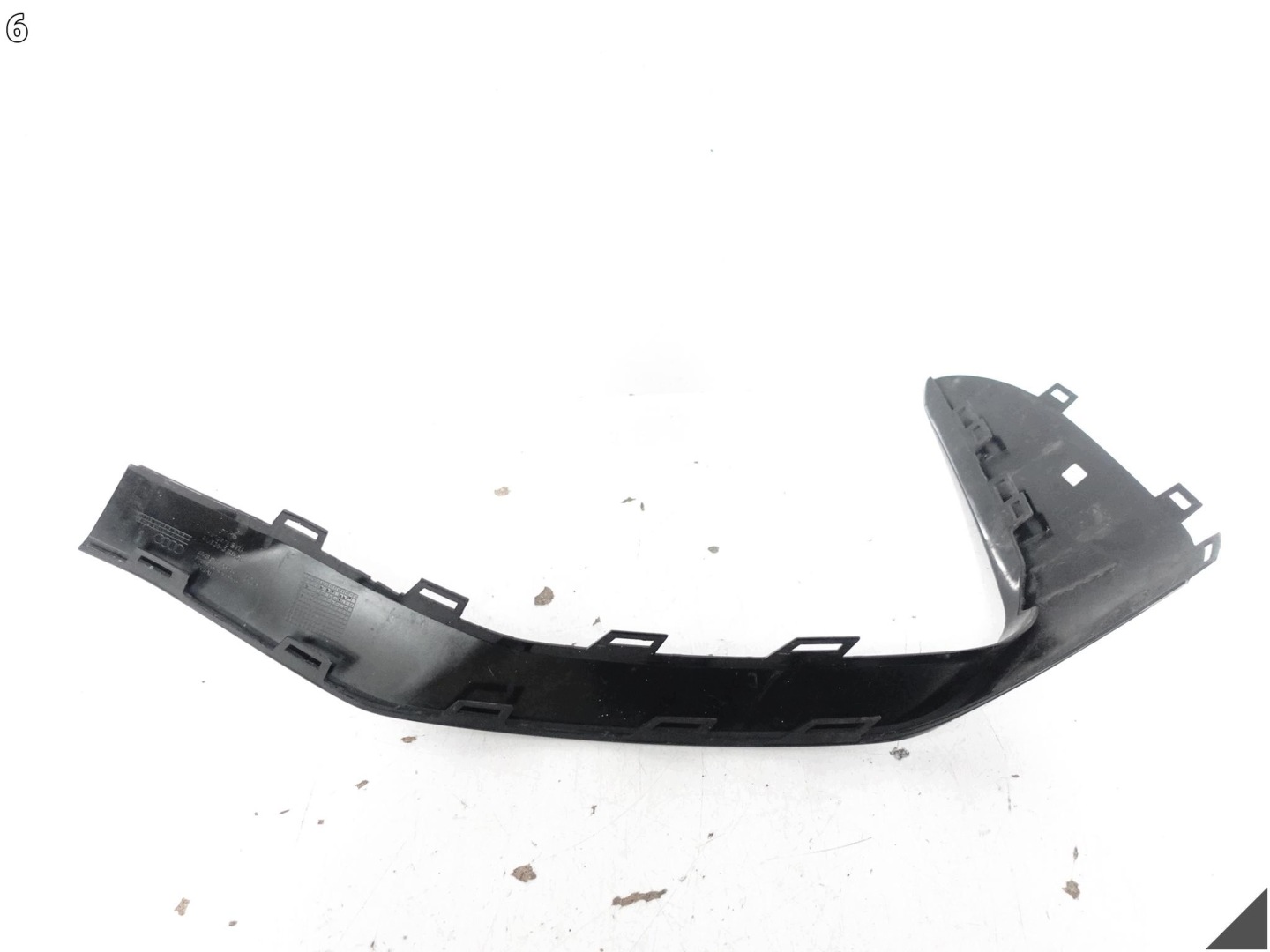 AUDI RSQ8 4M8 19-23 moulding SPOILER cover cap W bumper front right