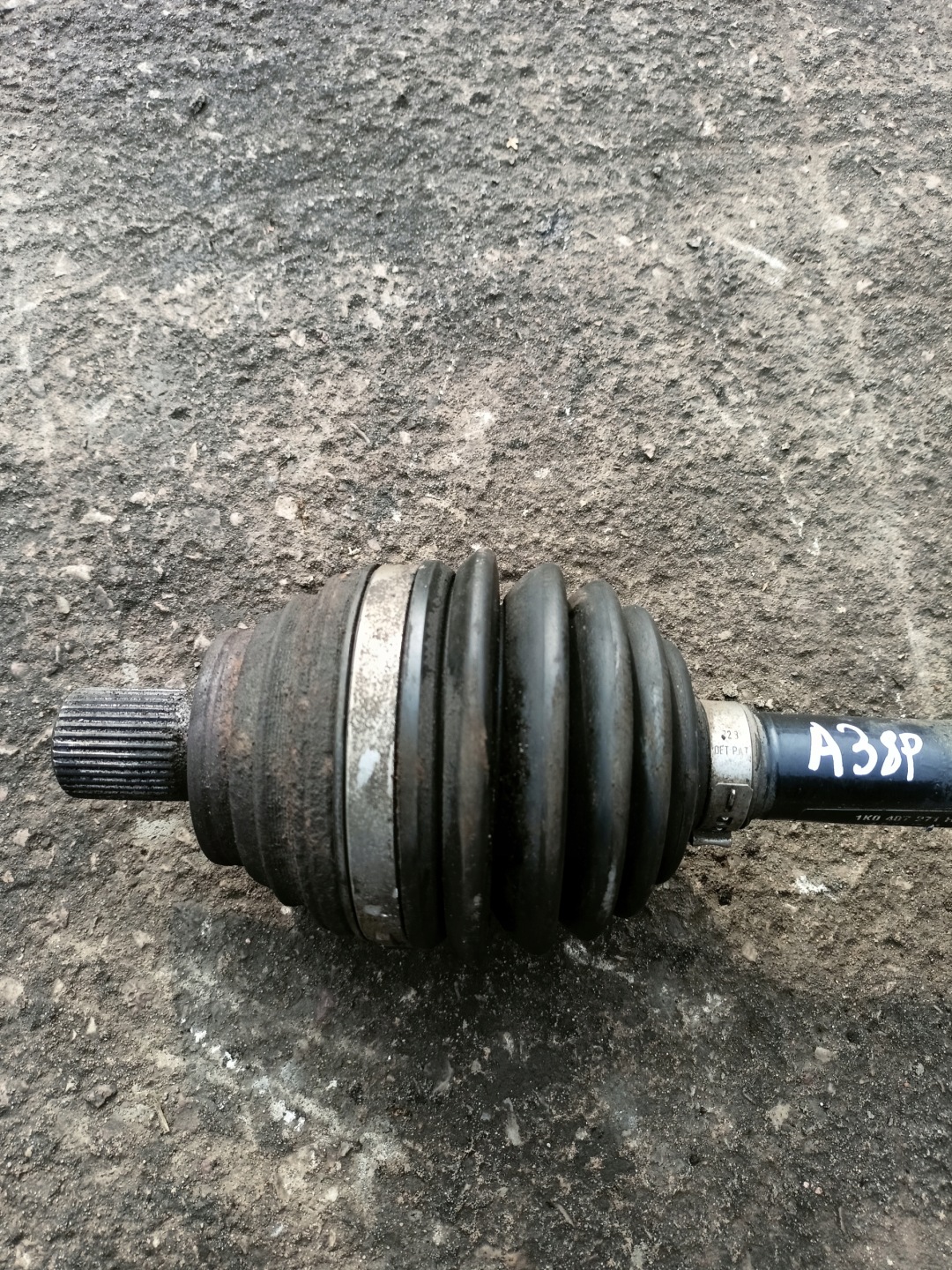 semi-axis left short. AUDI A3 8P 1.4 TSI 1K0407271HT
