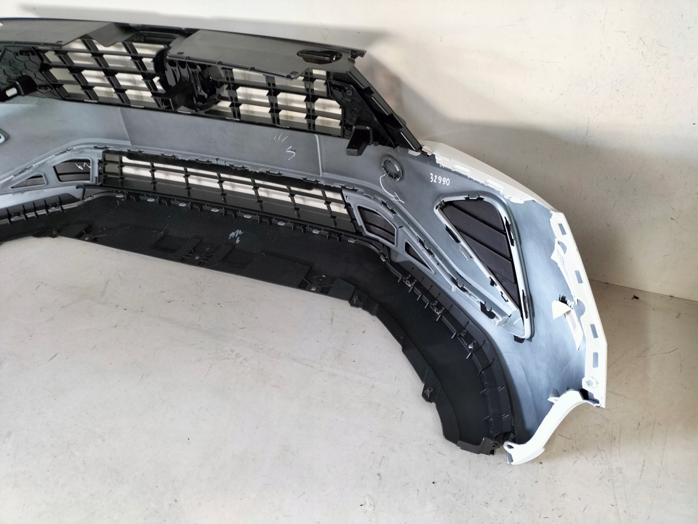 front bumper front VW POLO VI LIFT 20- sedan rynek wschodni