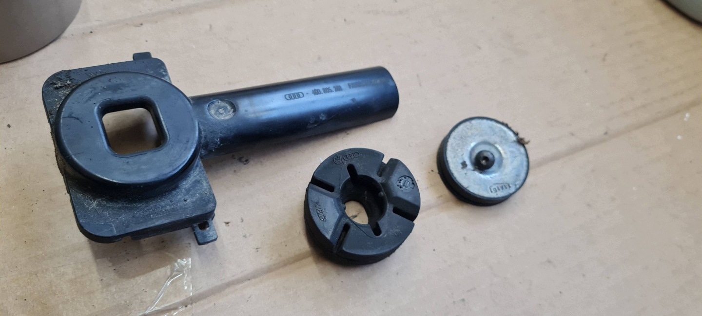 A7 4G bracket hook holder radiator 4G0805201 A6 C7 4G