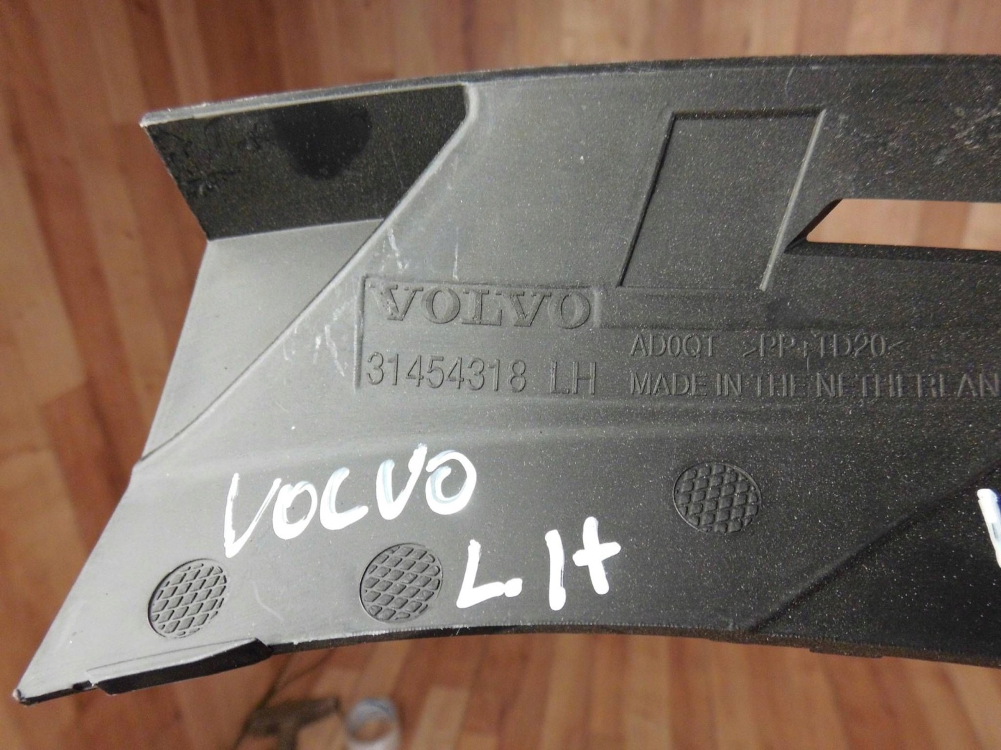 Volvo S90 V90 2018+ Support Traverse Support plaque dokladki Pare choc Avant