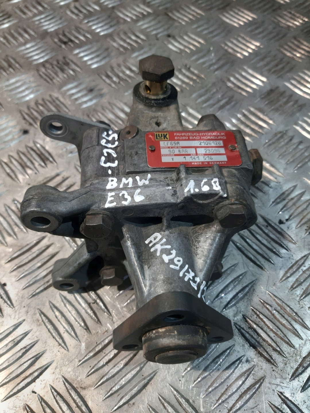 servo pump 90 BAR LF65A BMW 3 E36 1.6B