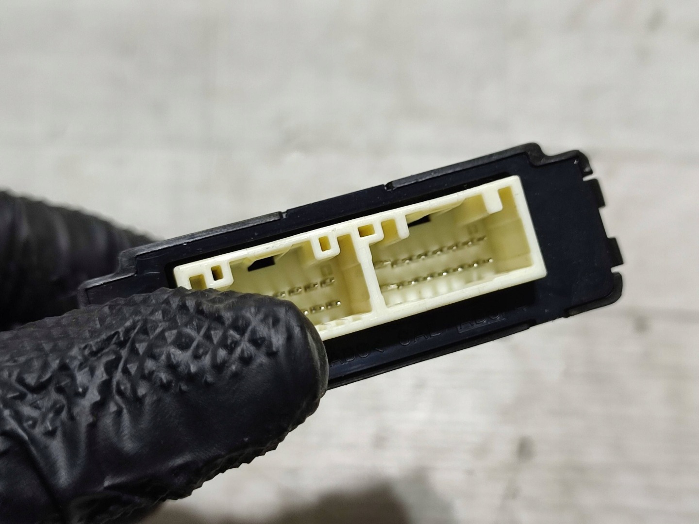 Lexus RC 2019 control unit / module door