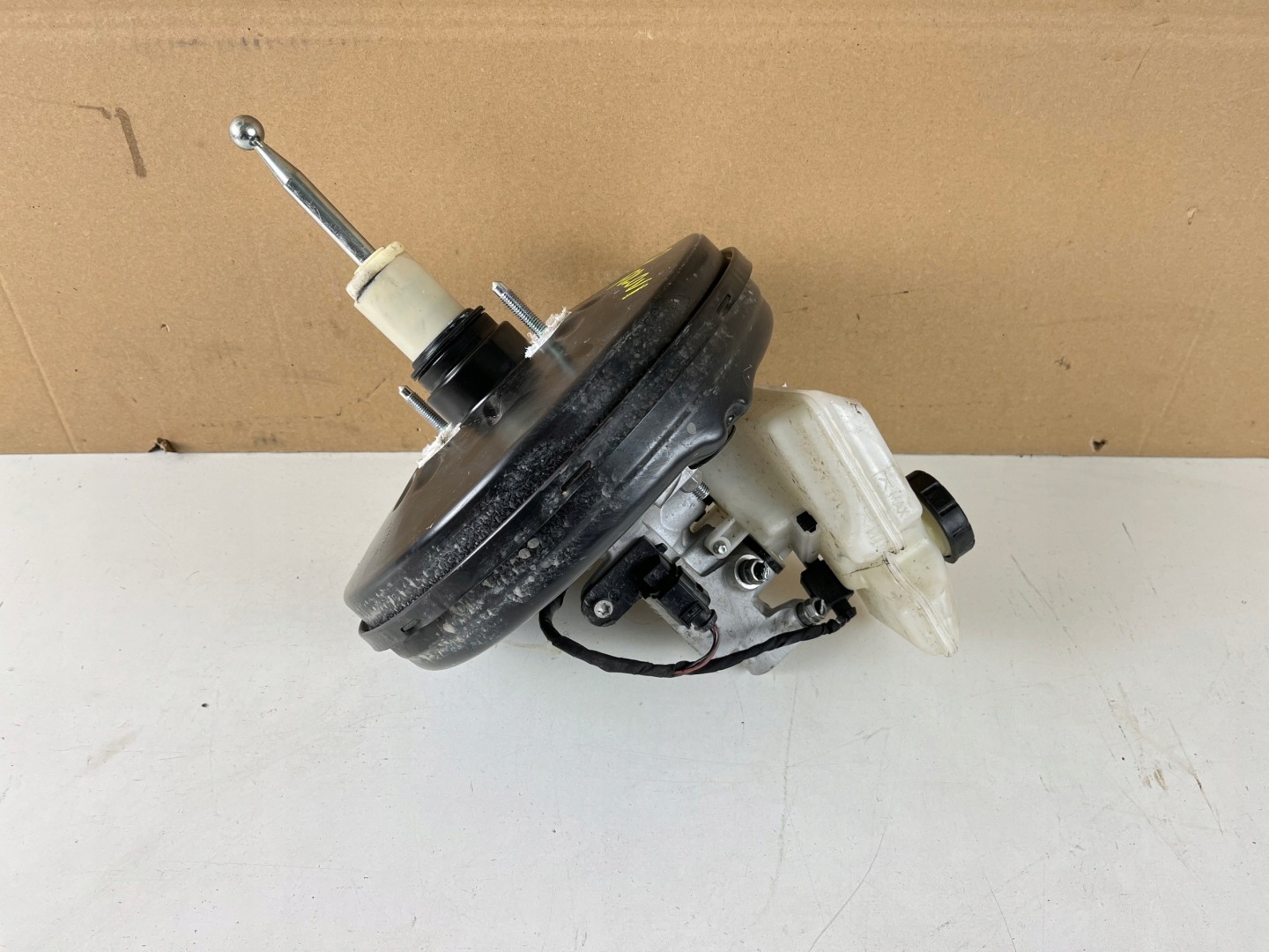 Servo bremsen VW SEAT SKODA AUDI 2Q161405P