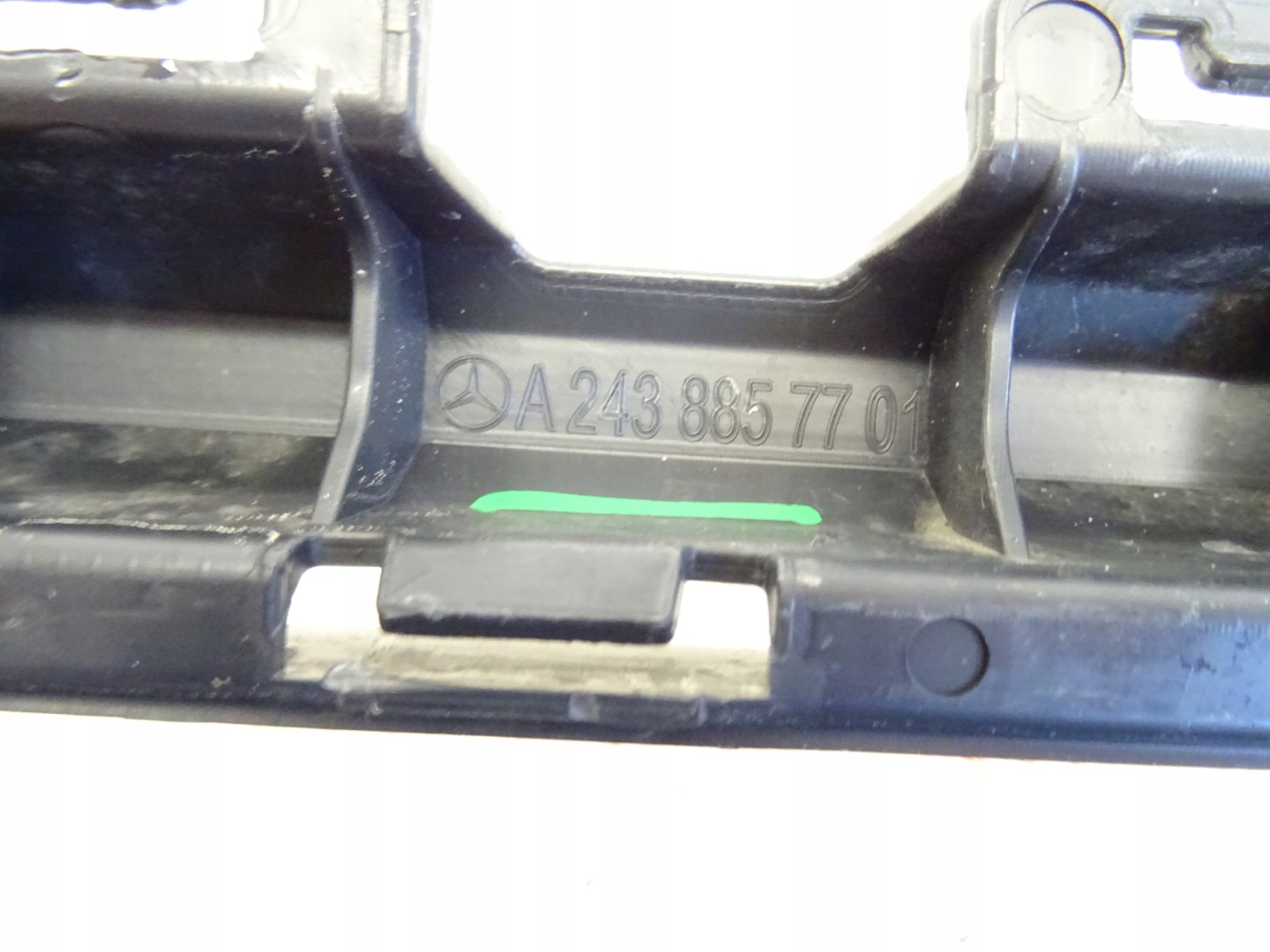 grid central W bumper front MERCEDES EQA EQB AMG 243 A2438857701