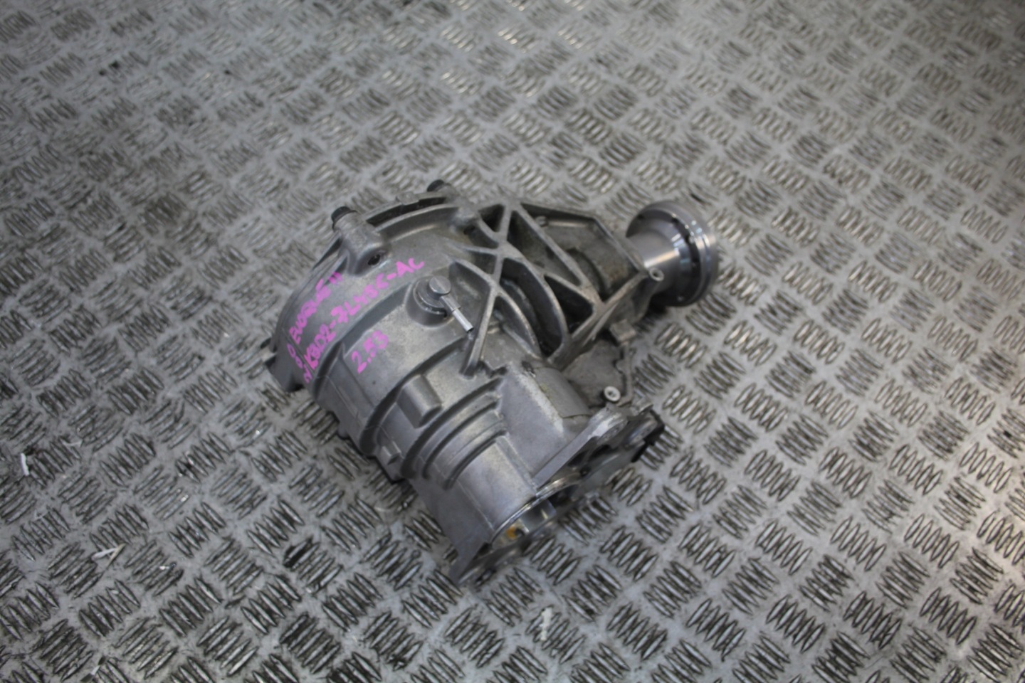 REDUKTOR eleje EVOQUE II 2 L551 K8D2-7L486-AC