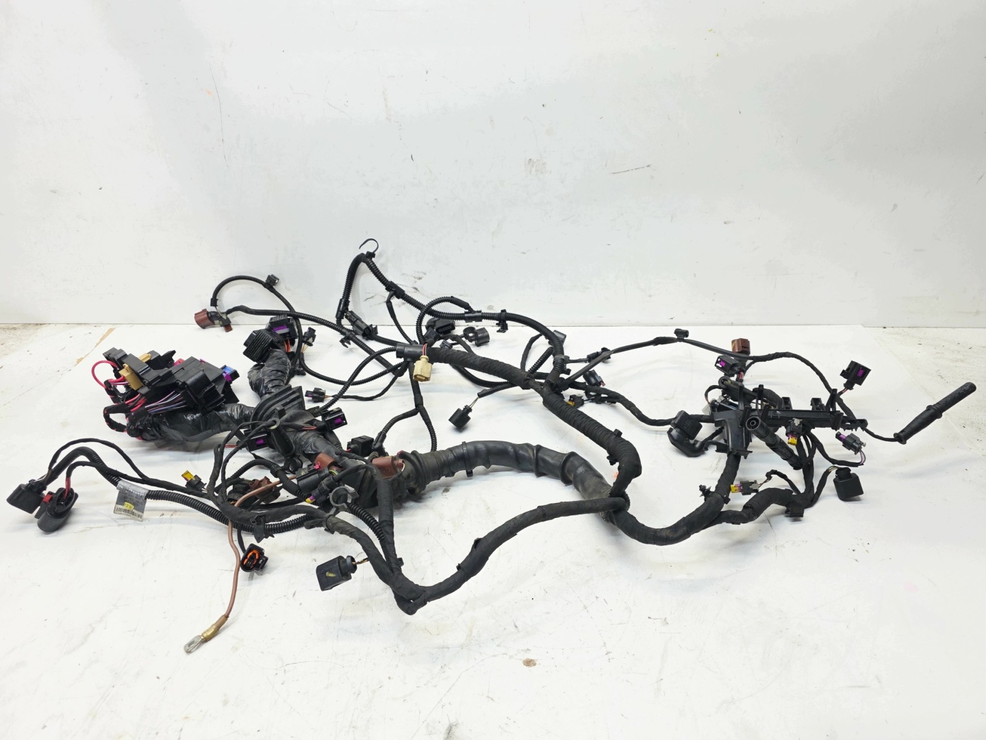 bundle motor wiring AUDI A4 B8 A5 8T LIFT 2.0 TDI 190 KM 8K1971074EE