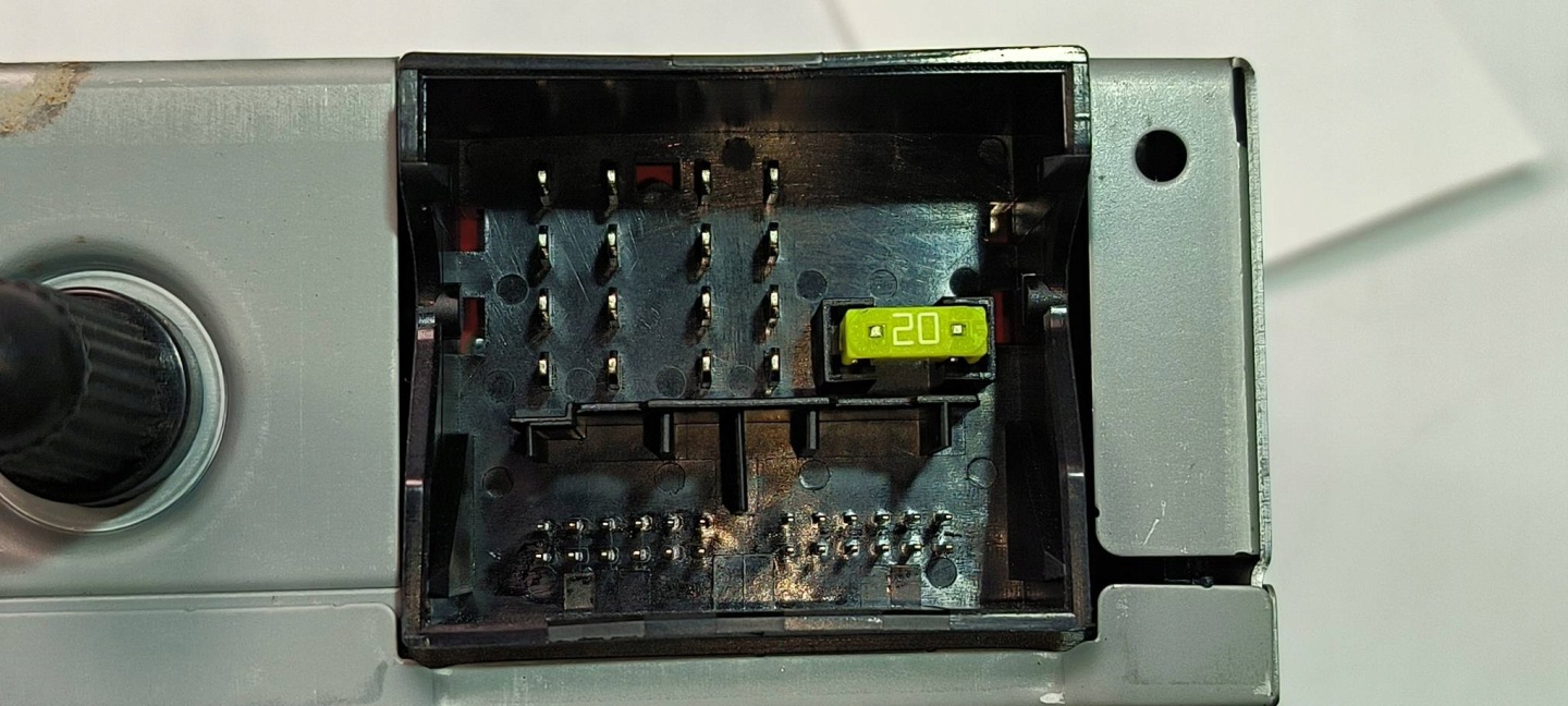 RADIO A9078209600 MERCDES-BENZ SPRINTER 907