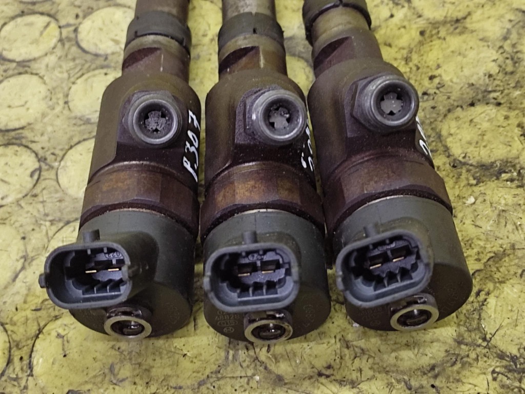 PEUGEOT 307 2.0 HDI injector 9641742880