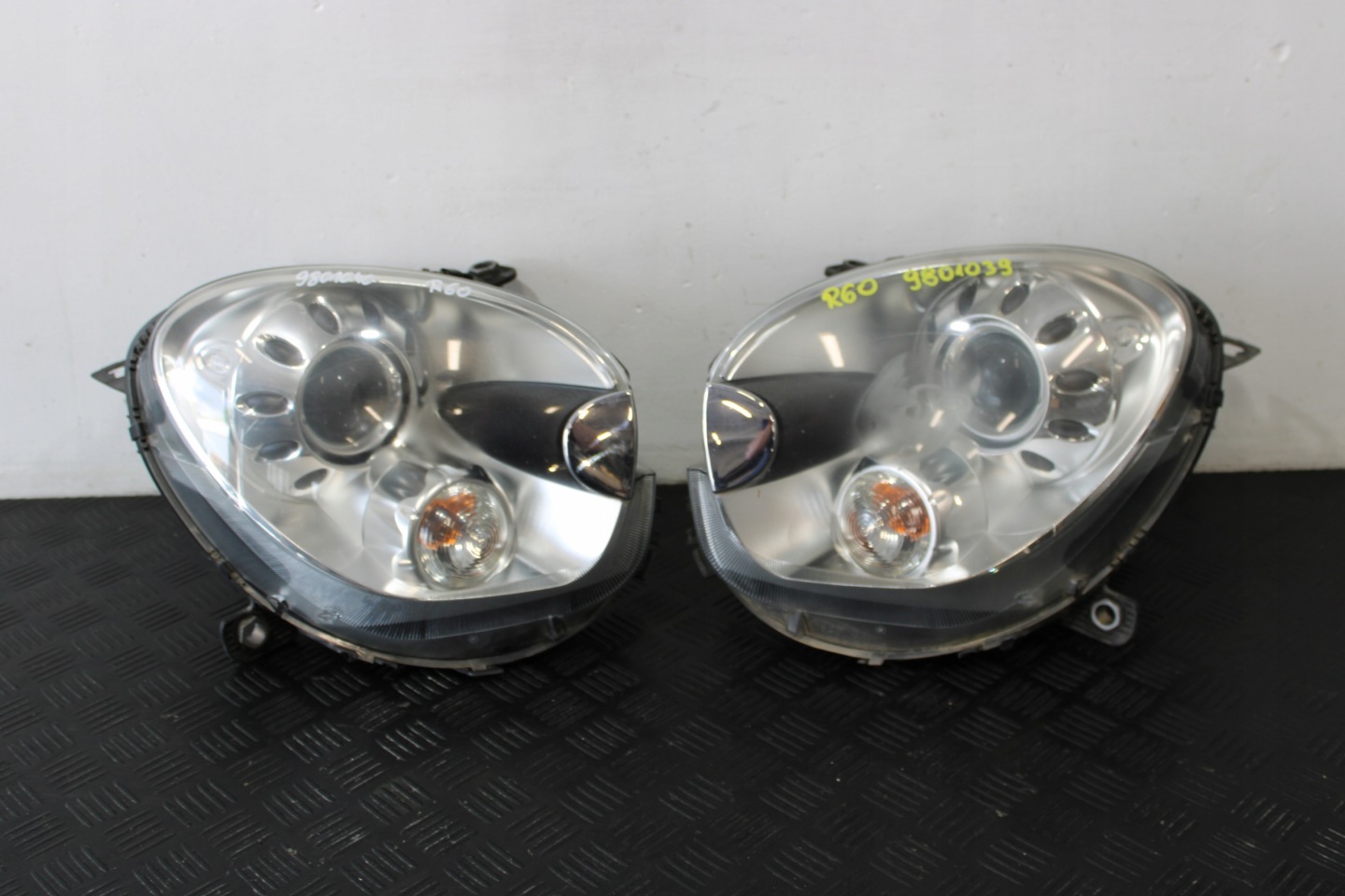 lights light front front XENONY 9801040 9801039 MINI COUNTRYMAN R60 S